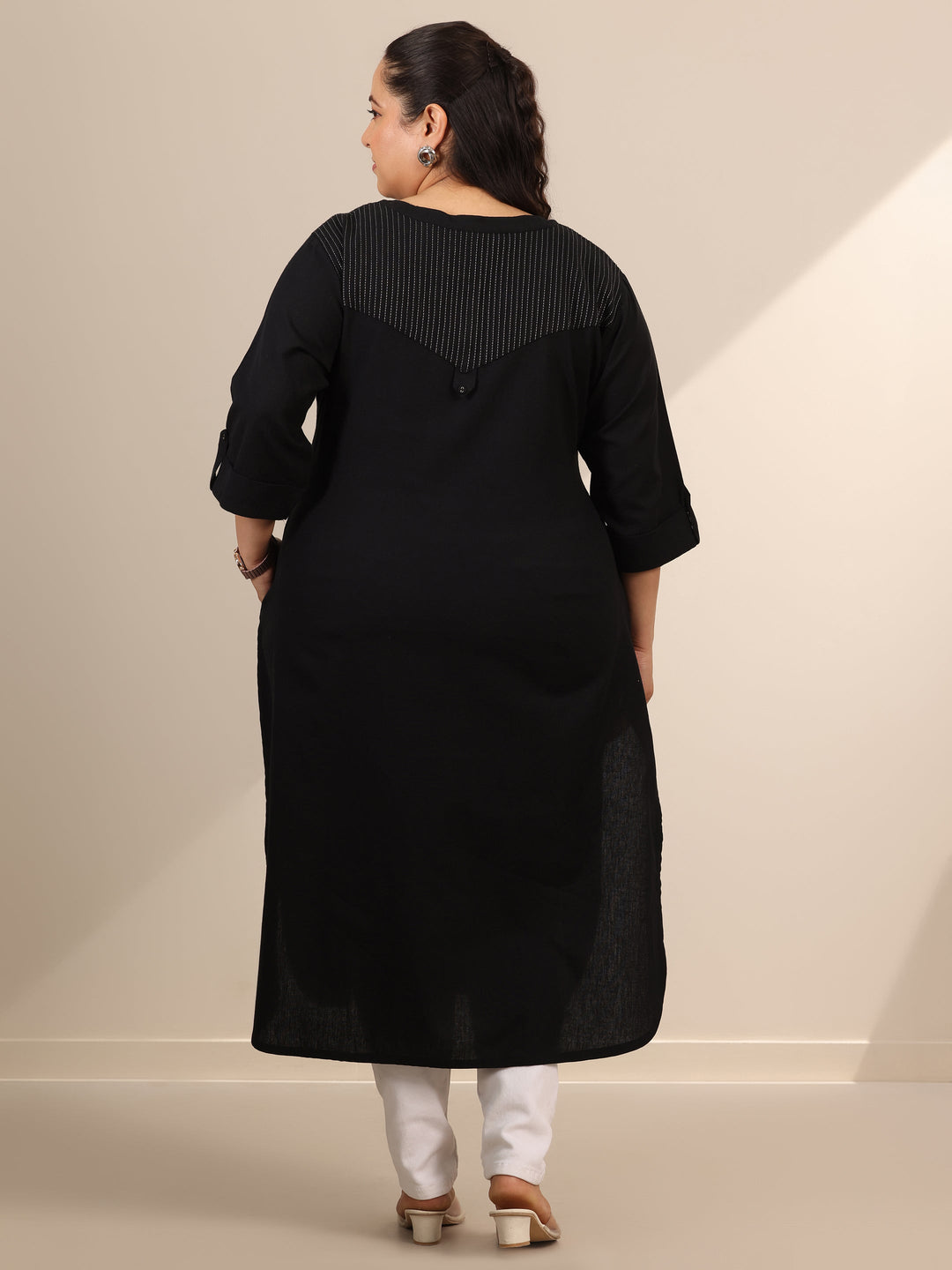  Plus Size Black Solid Cotton Blend Straight Kurta 