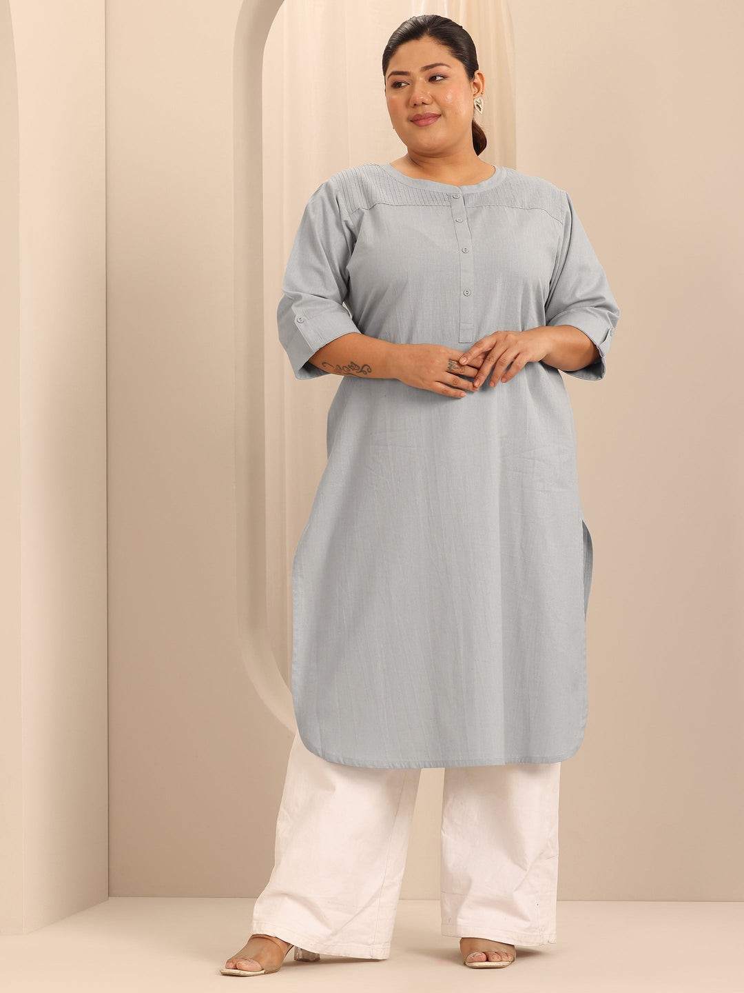  Plus Size Blue Solid Cotton Blend Straight Kurta 