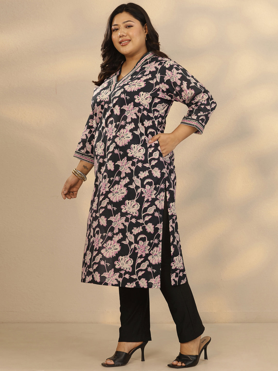  Plus Size Black Printed Cotton Straight Kurta 
