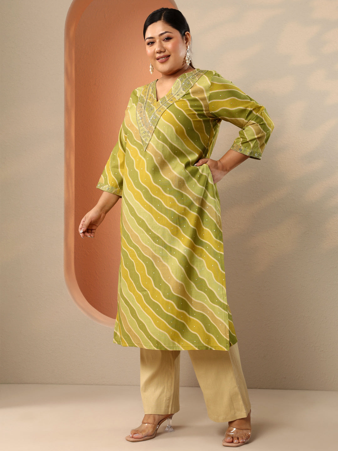  Plus Size Green Printed Silk Blend Straight Kurta 
