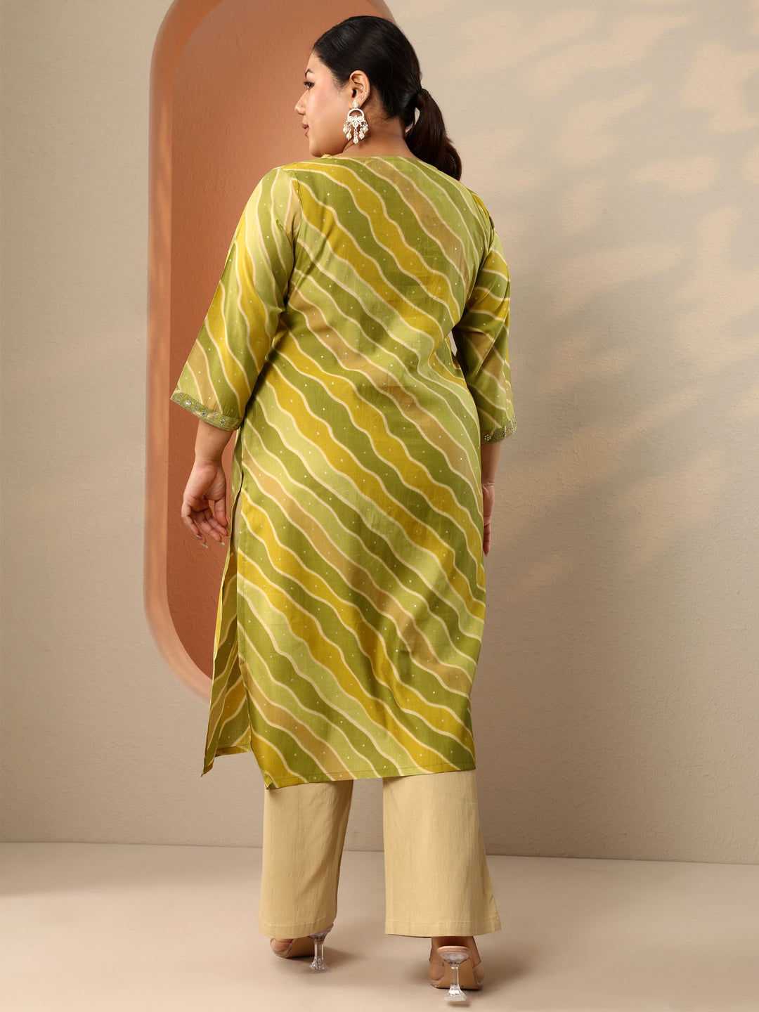  Plus Size Green Printed Silk Blend Straight Kurta 