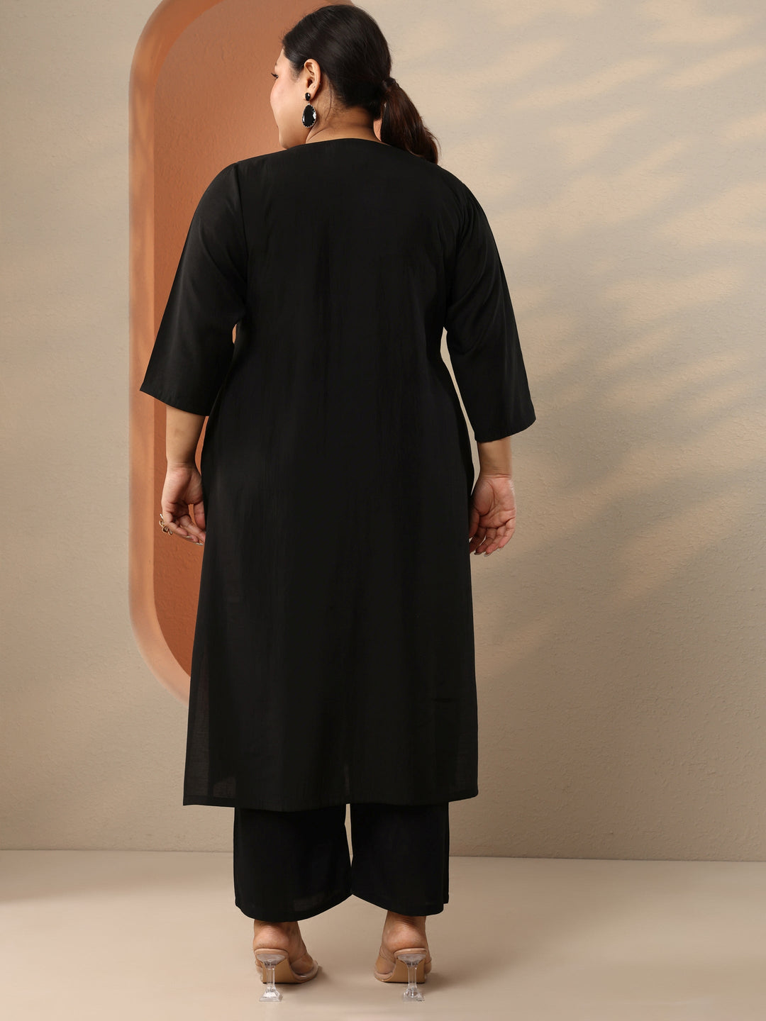  Plus Size Black Embroidered Silk Blend Straight Kurta 
