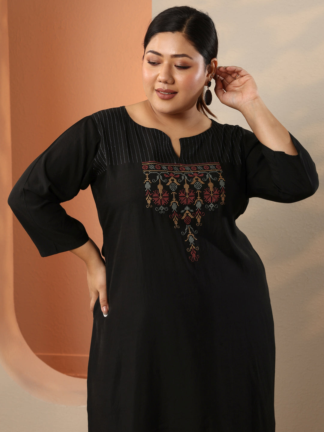  Plus Size Black Embroidered Silk Blend Straight Kurta 