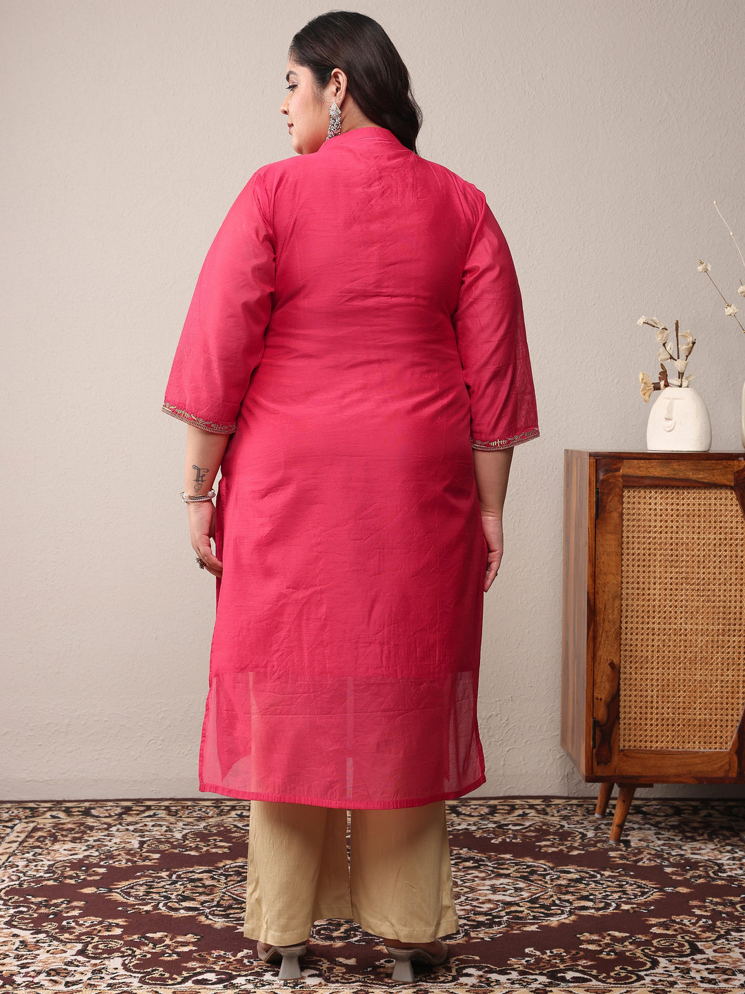  Plus Size Red Embroidered Silk Blend Straight Kurta 
