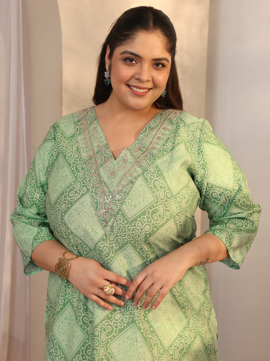  Plus Size Green Bandhani Printed Silk Blend Straight Kurta 