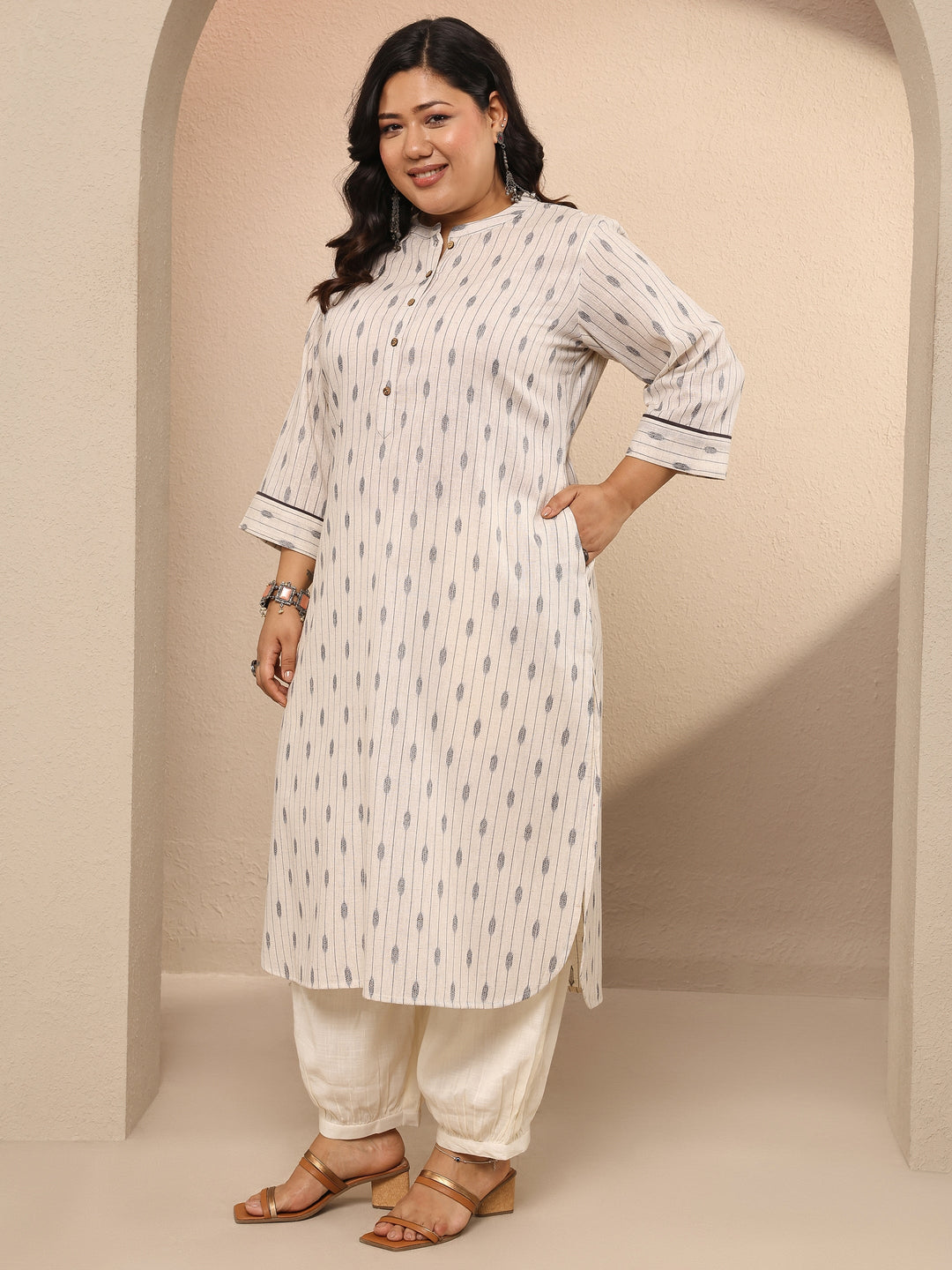  Plus Size Off White Striped Cotton Blend Straight Kurta 