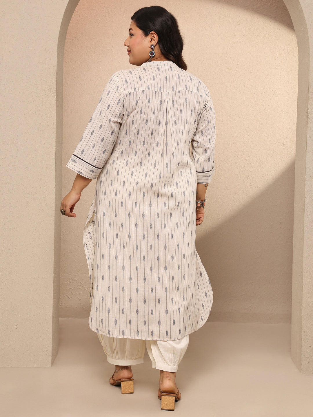  Plus Size Off White Striped Cotton Blend Straight Kurta 