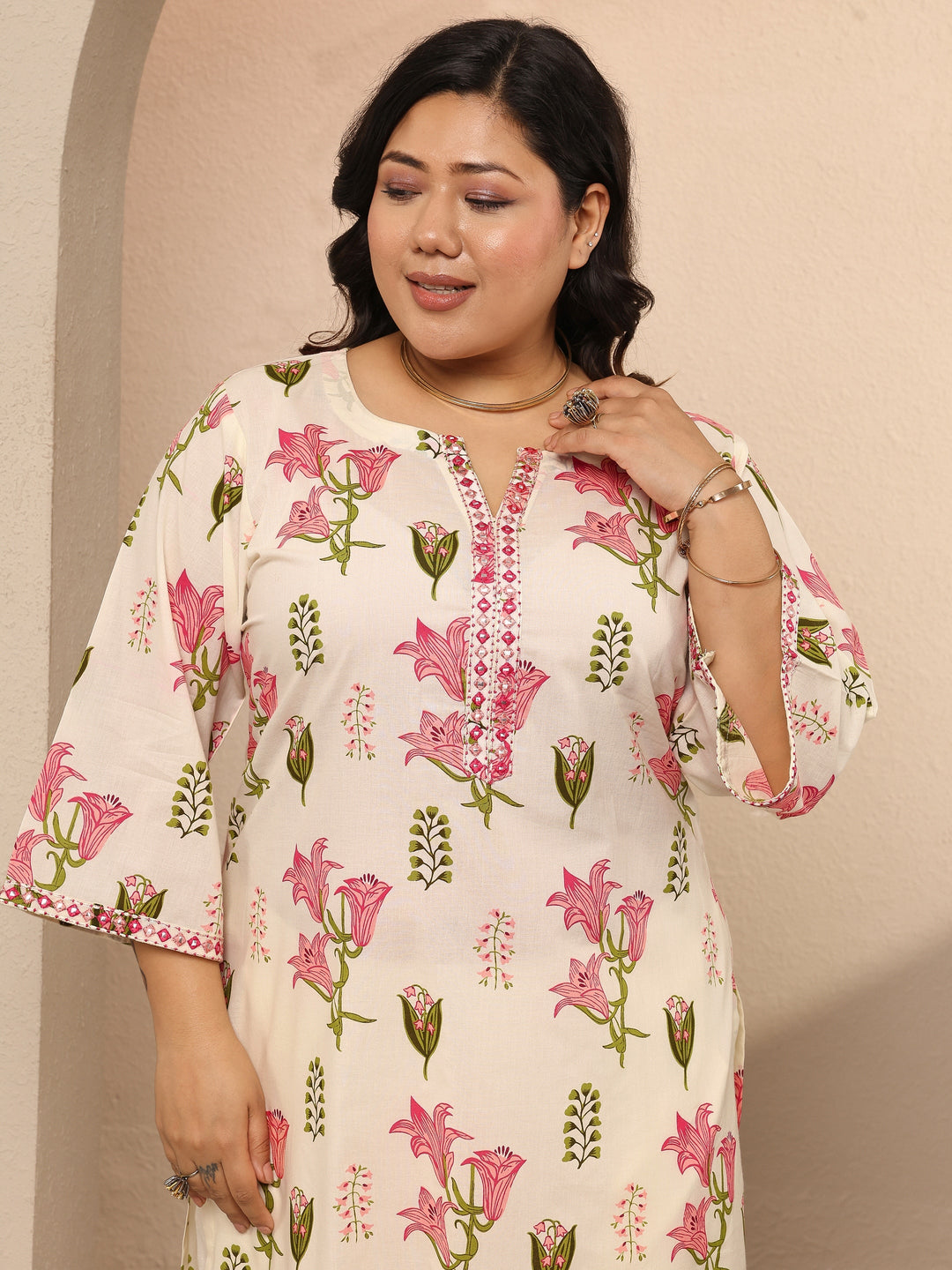  Plus Size Off White Printed Cotton Straight Kurta 