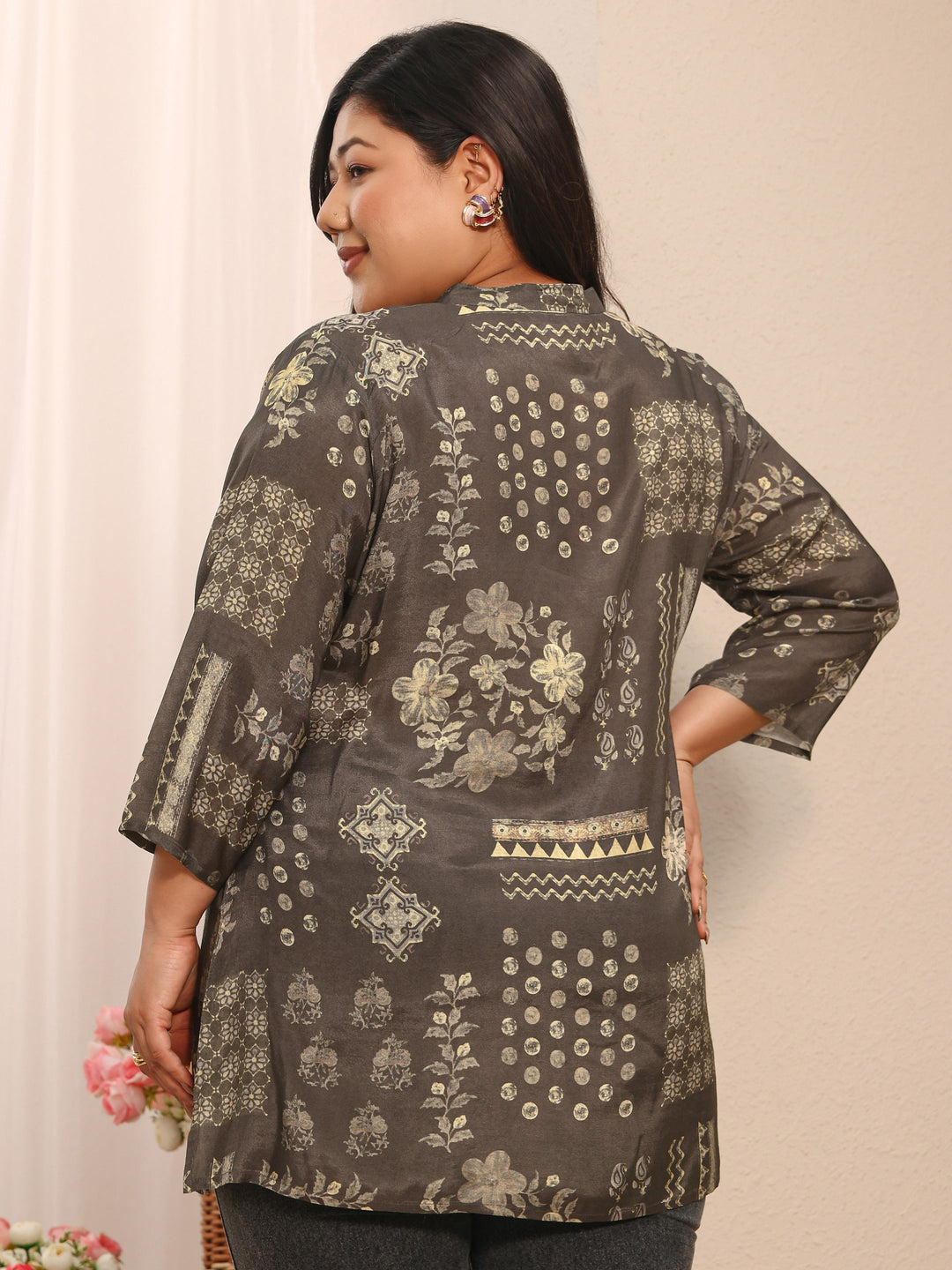  Plus Size Grey Floral Printed Muslin Straight Short Kurti 