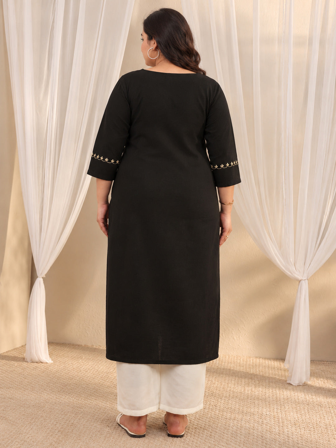  Plus Size Black Ethnic Motif Embroidered Cotton Straight Kurta 