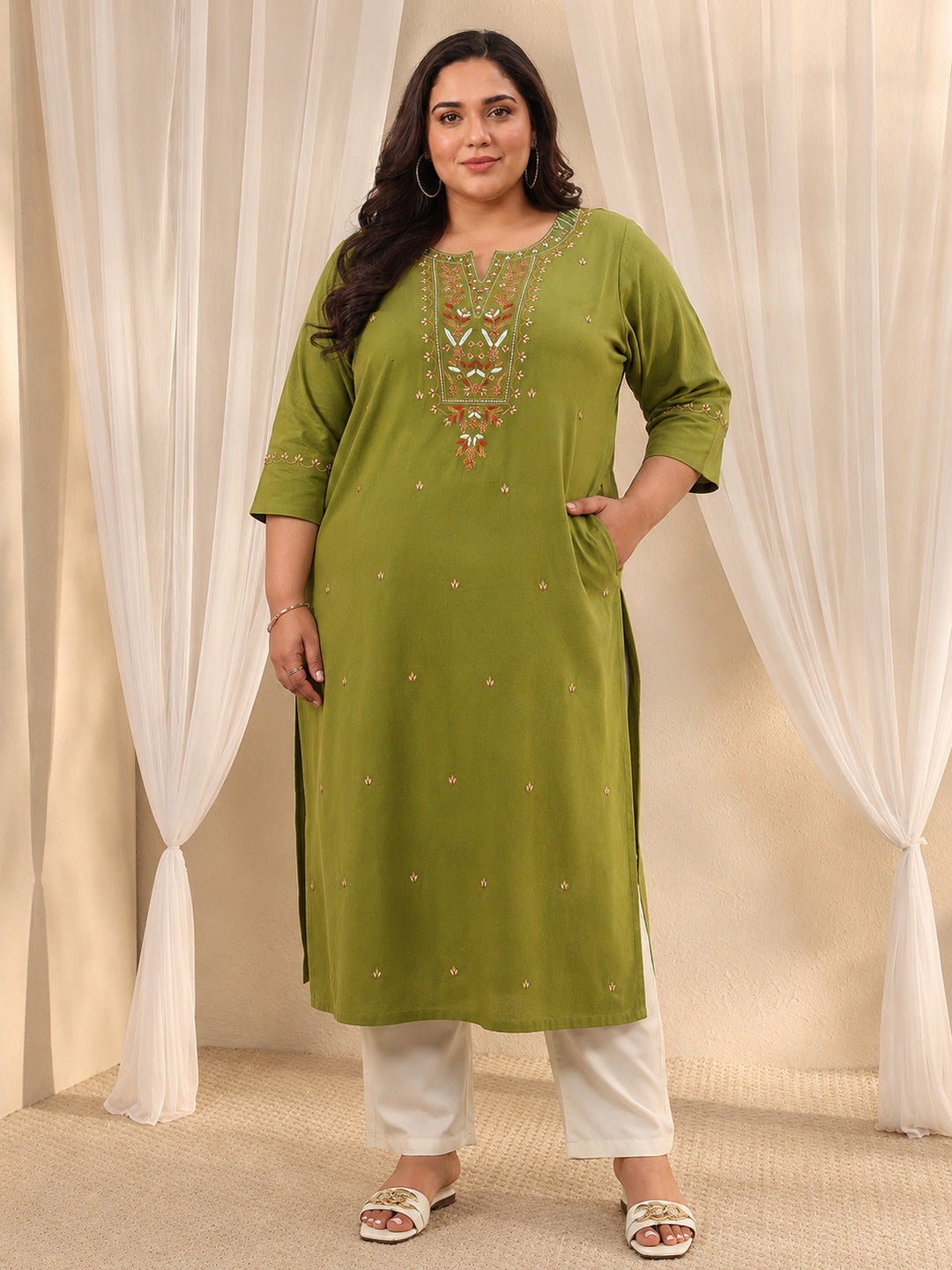  Plus Size Green Ethnic Motif Embroidered Cotton Straight Kurta 