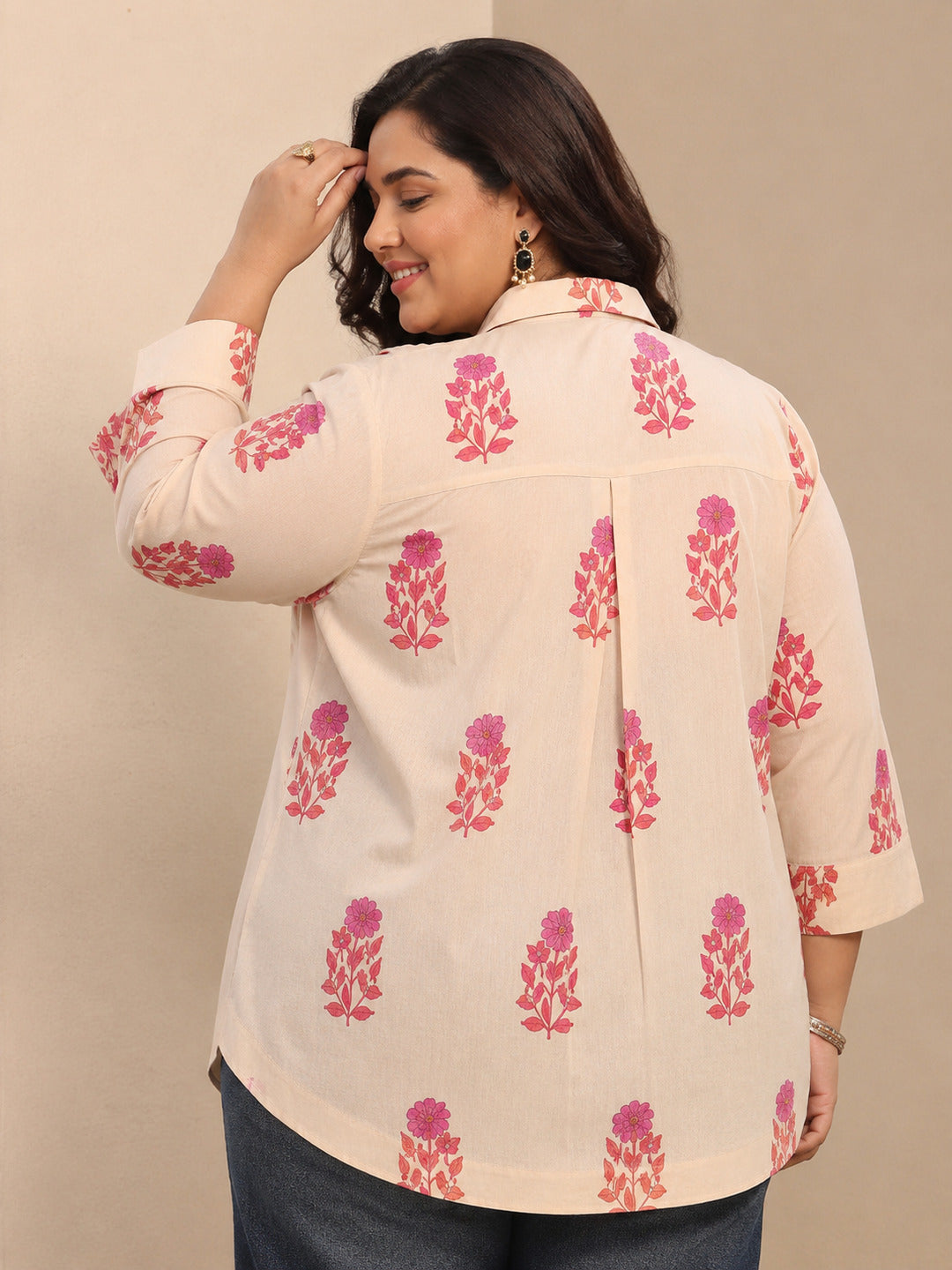  Plus Size Off White Floral Printed Cotton Shirt 