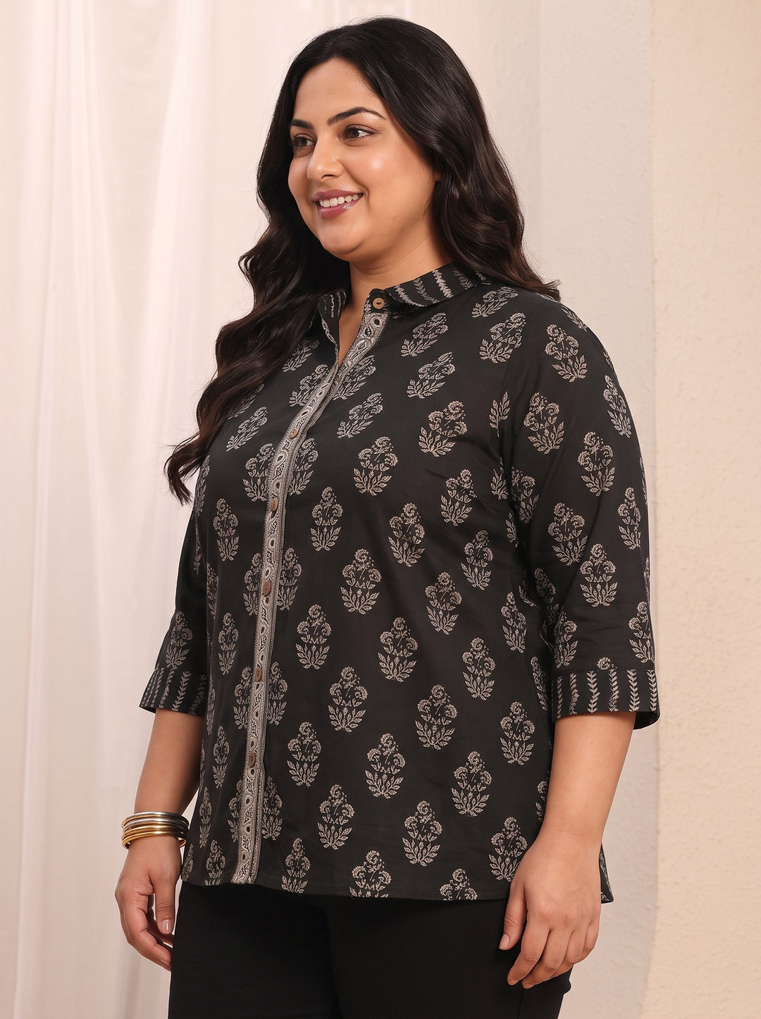  Plus Size Black Floral Printed Cotton Shirt 