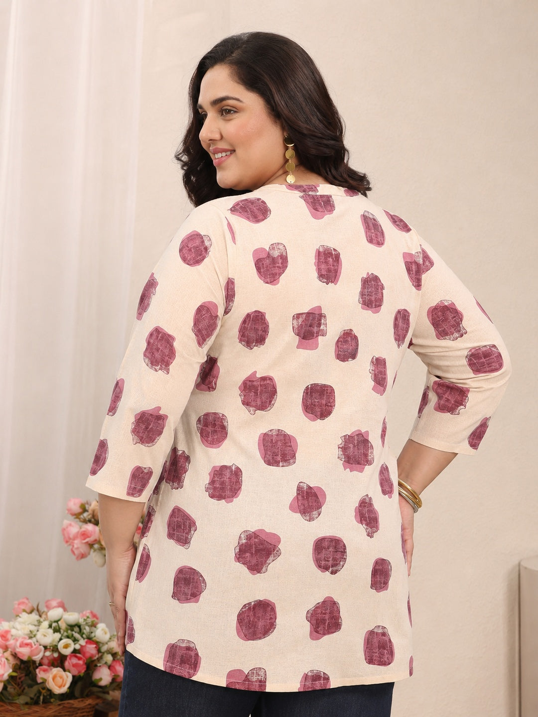  Plus Size Off White Abstract Printed Cotton Shirt 