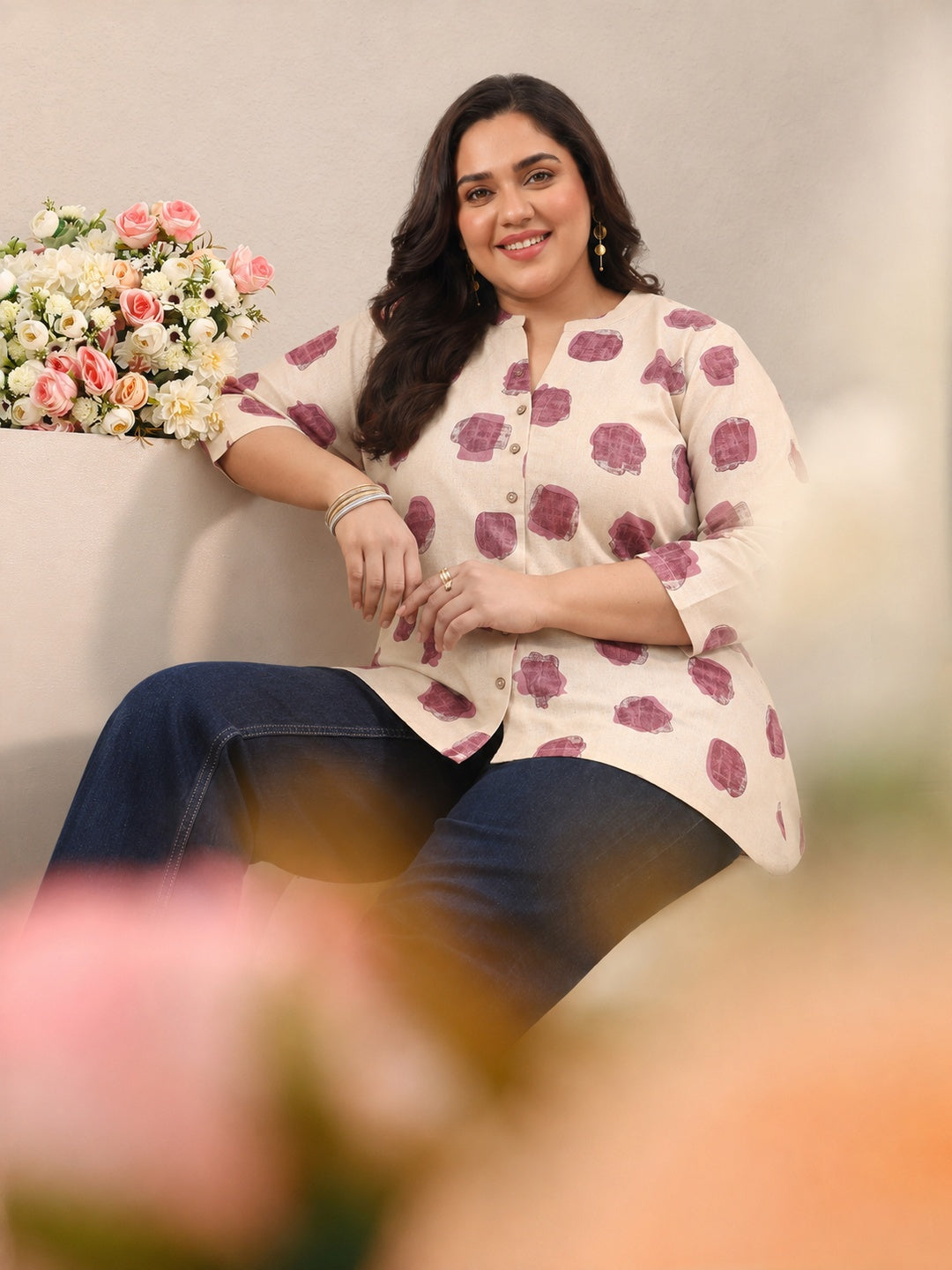  Plus Size Off White Abstract Printed Cotton Shirt 