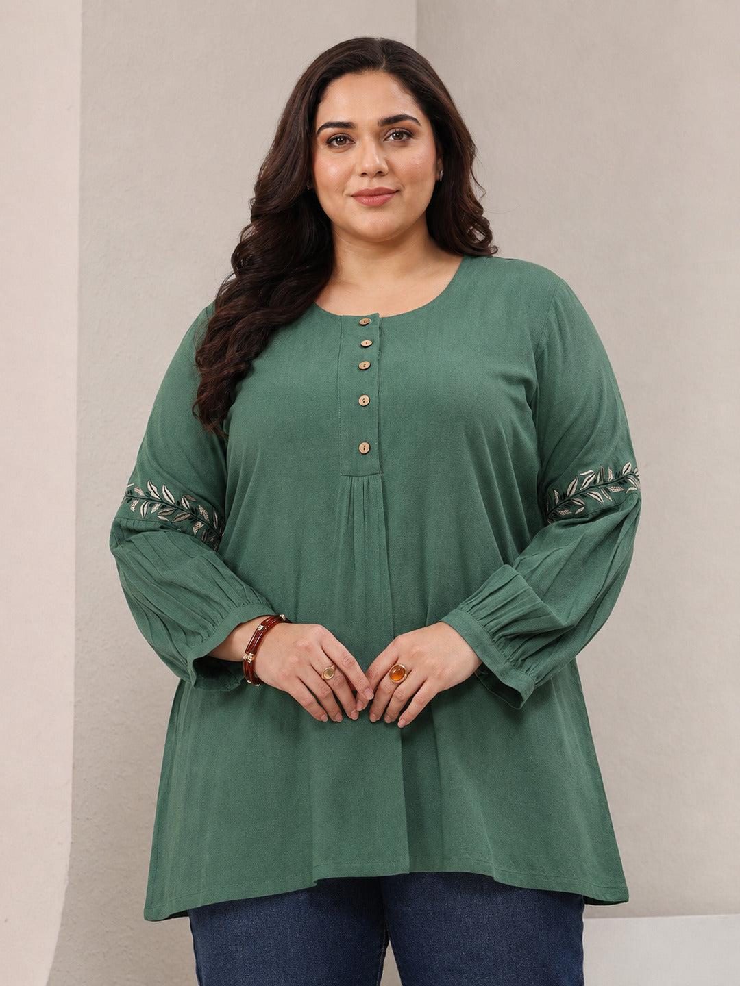 libas Plus Size Green Solid Cotton A-Line Short Kurti-picture-13
