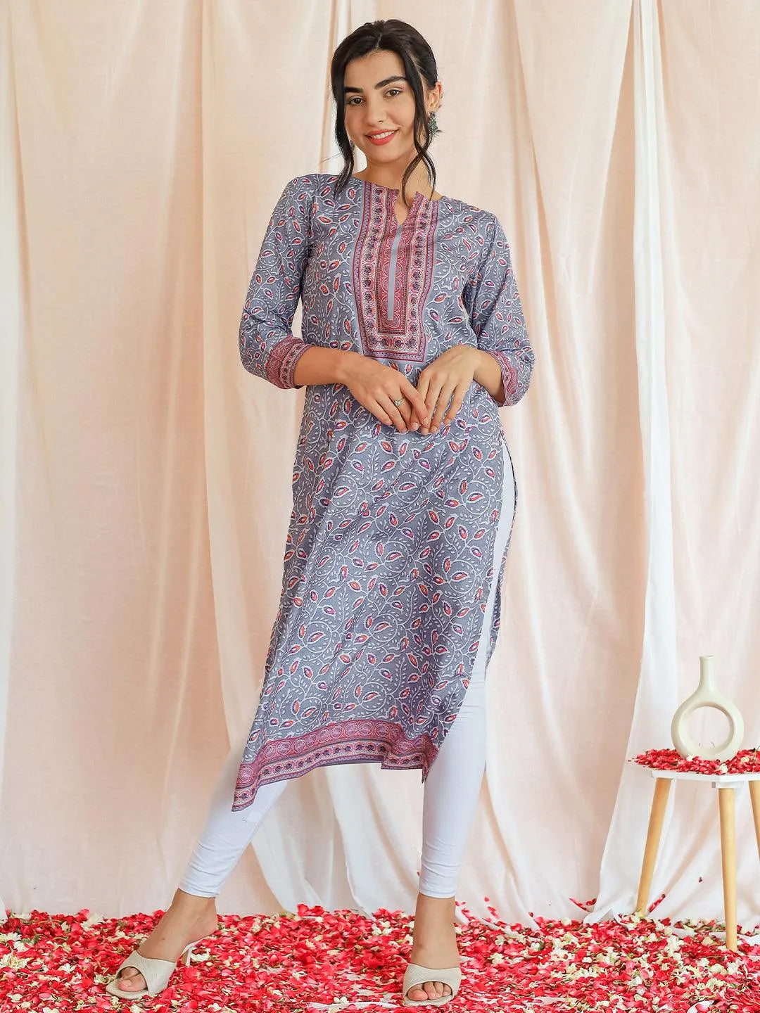 Women Lavender Printed Straight Kurtas