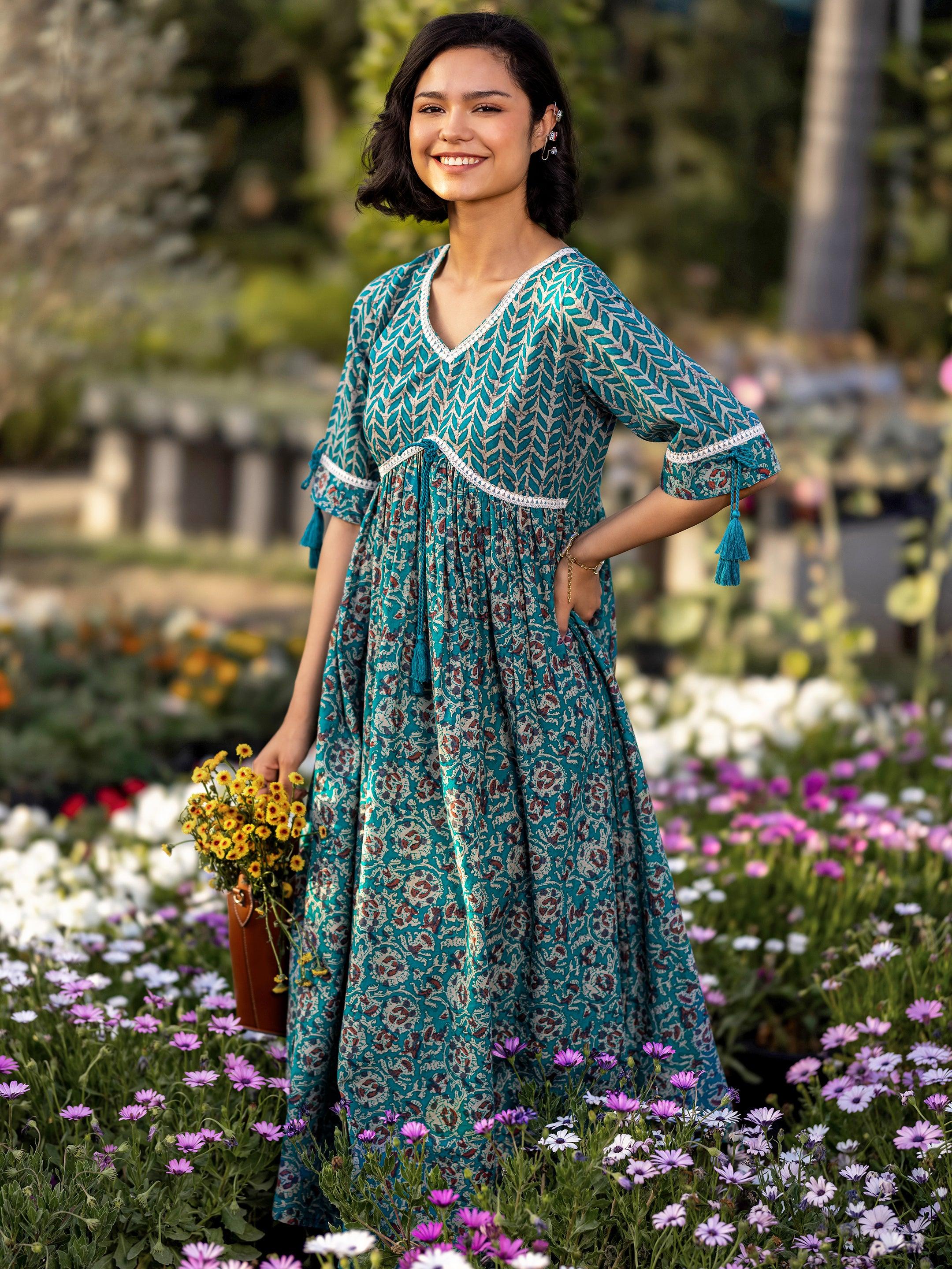 Green Printed Cotton Fit and Flare Dress-image-10