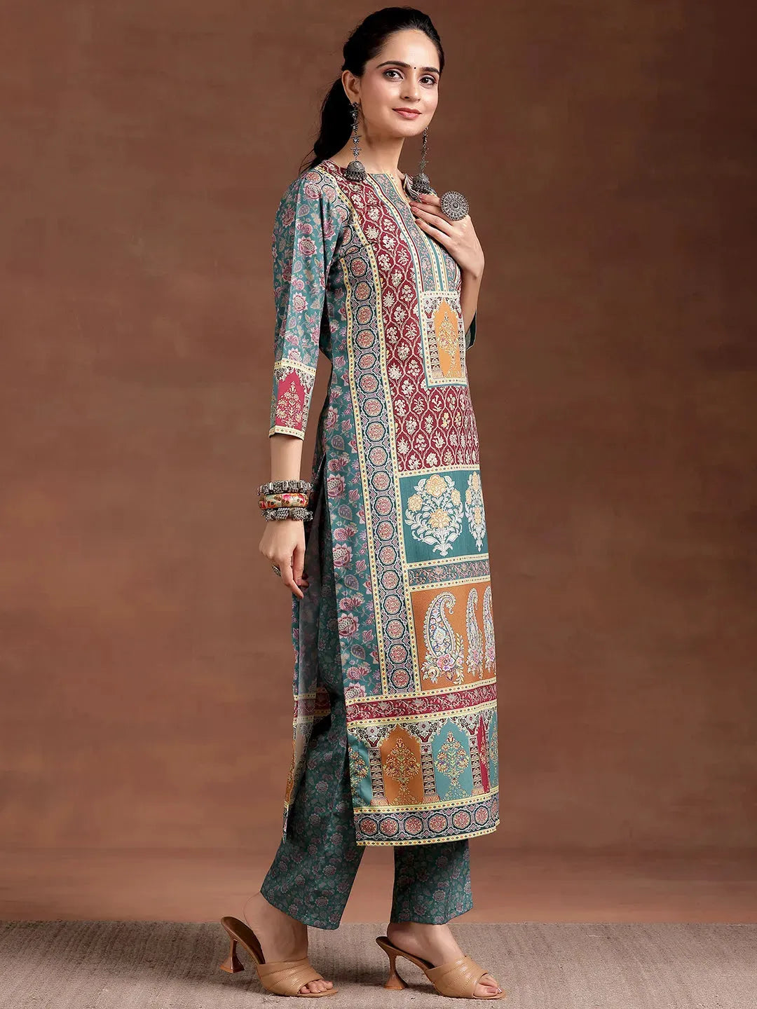  Multi Printed Crepe Straight Kurta 