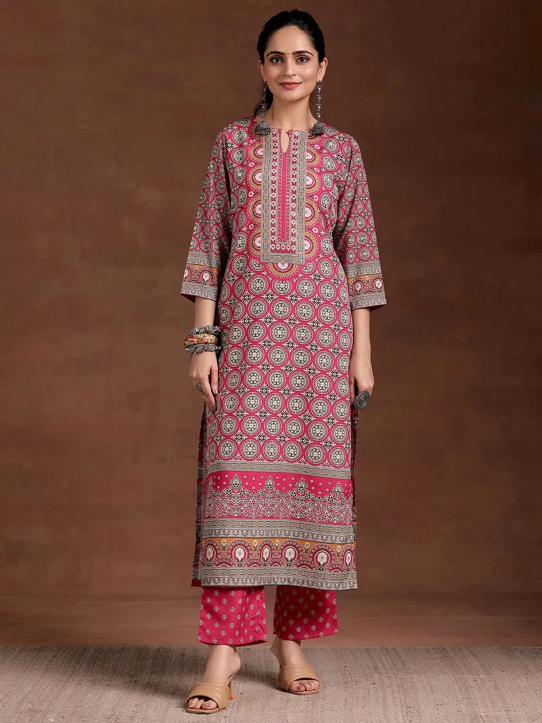  Pink Printed Crepe Straight Kurta 
