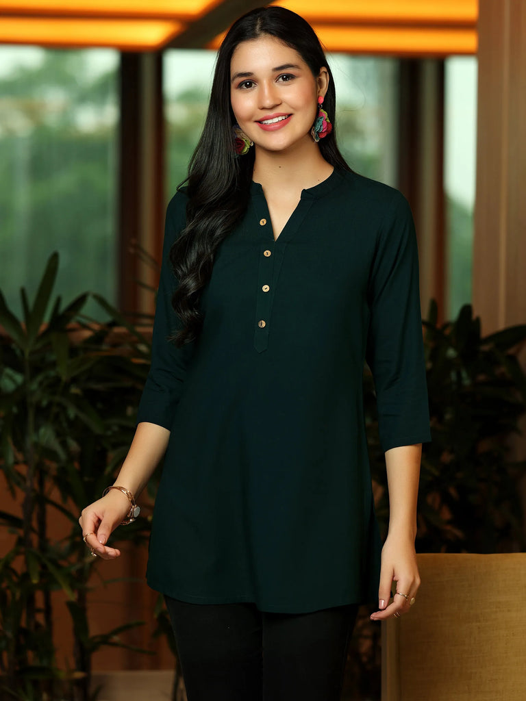 Libas Green Solid Rayon Straight Kurti