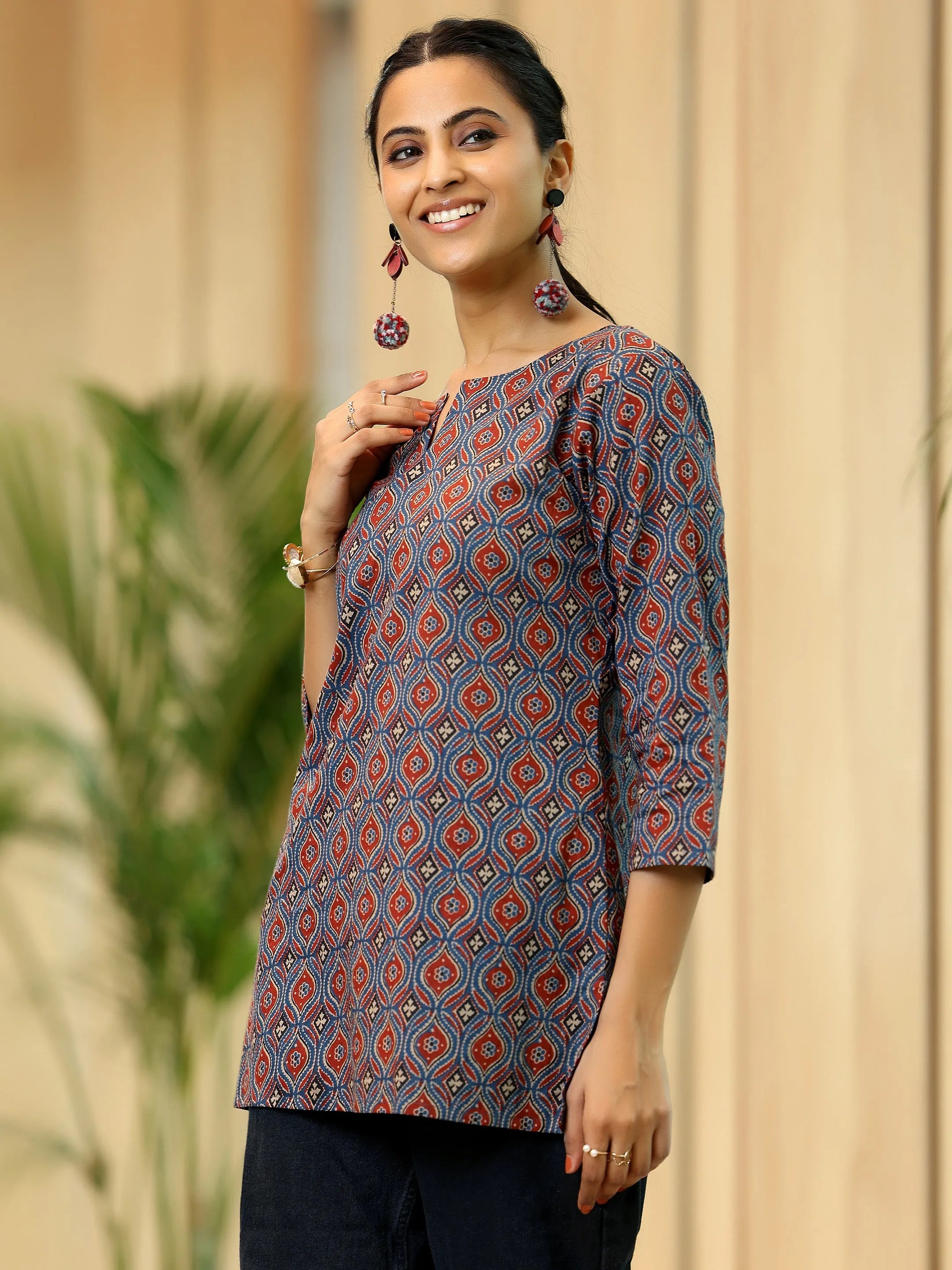 libas Blue Printed Cotton Straight Kurti-picture-33