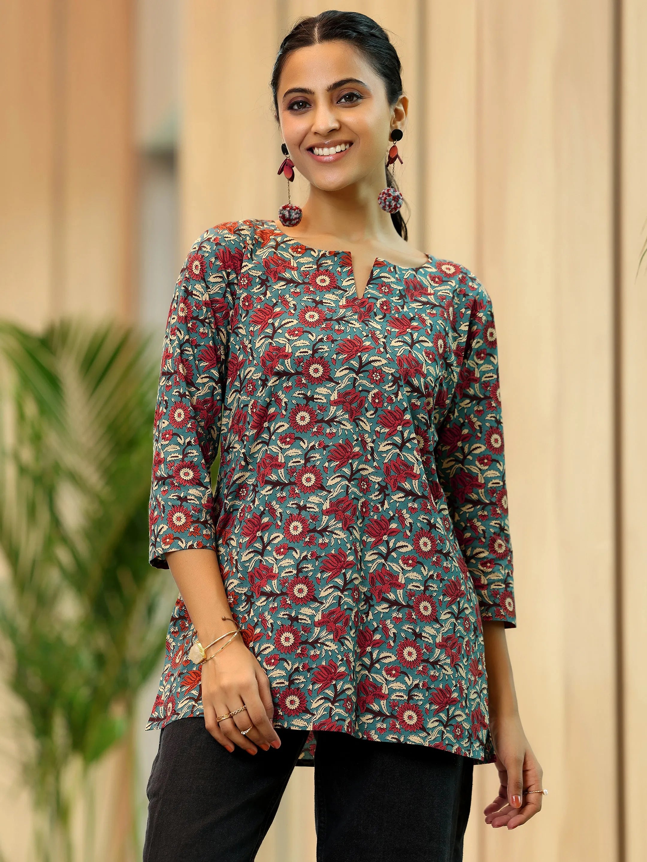 libas Blue Printed Cotton Straight Kurti-picture-66