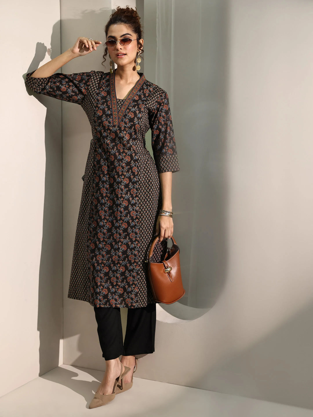  Black Printed Cotton Straight Kurta 