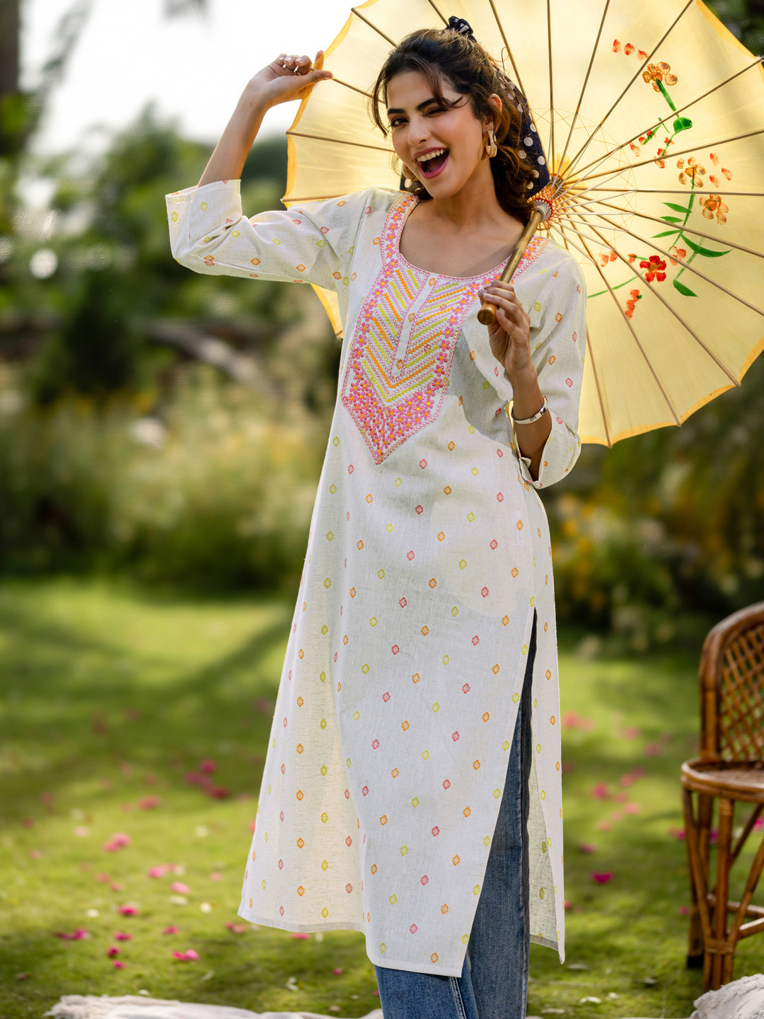 Off White Embroidered Cotton Straight Kurta