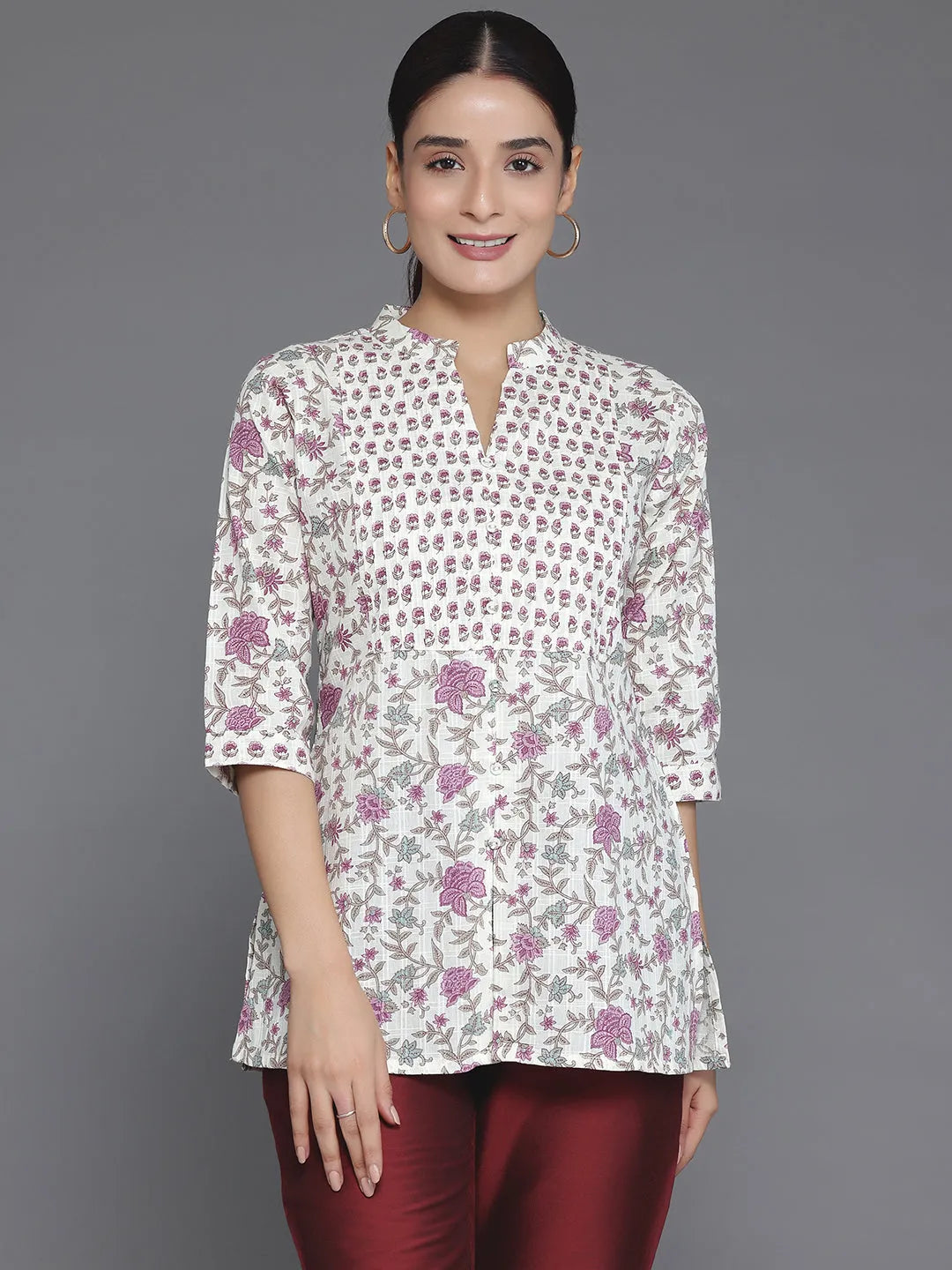  Off White Printed Cotton Blend Straight Kurti 