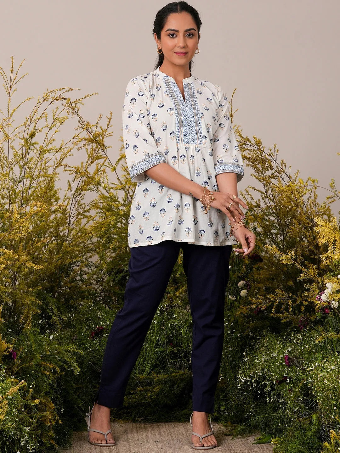  White Printed Cotton Straight Kurti 
