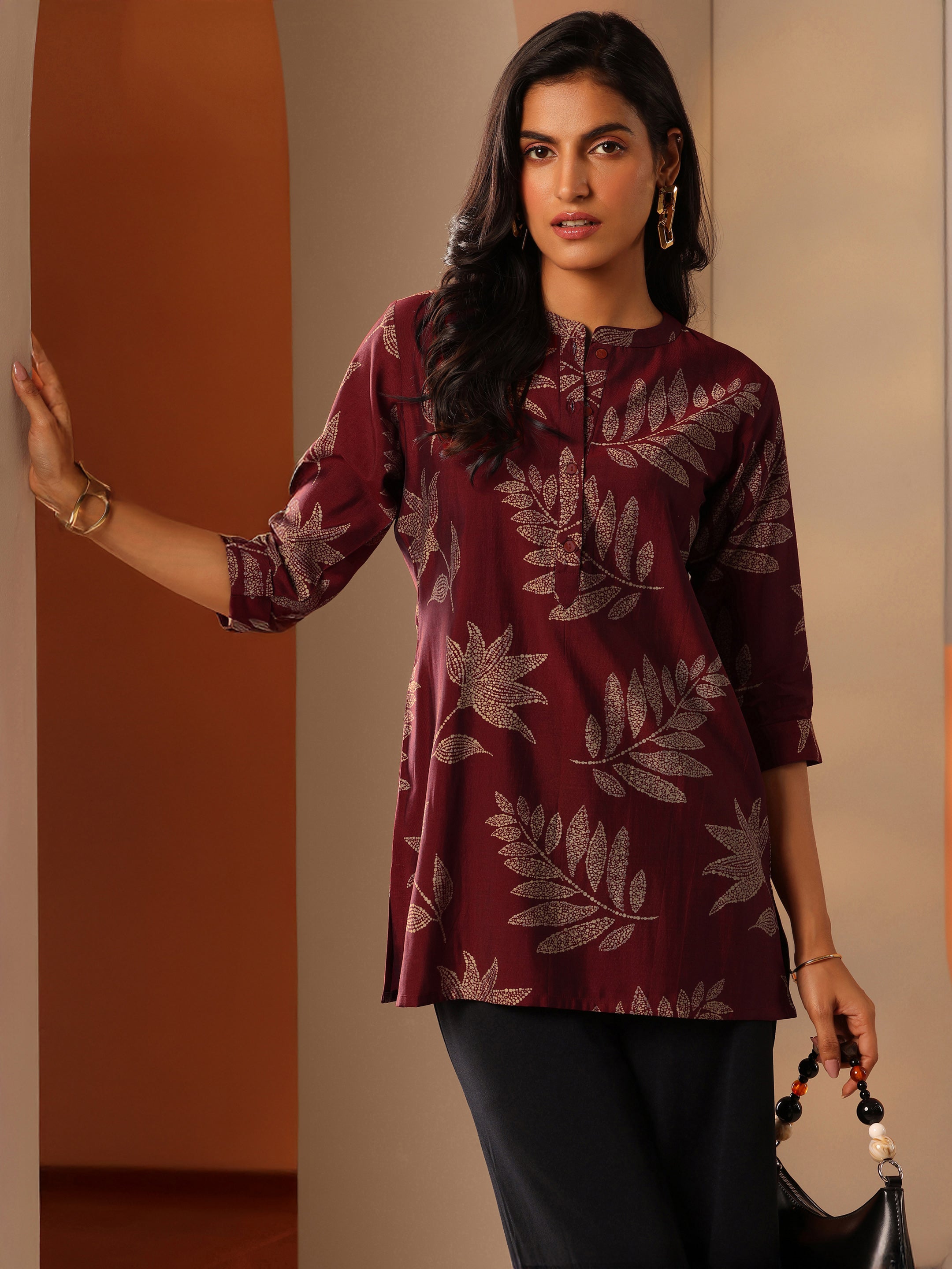 libas Maroon Printed Silk Blend Straight Short Kurti-picture-67