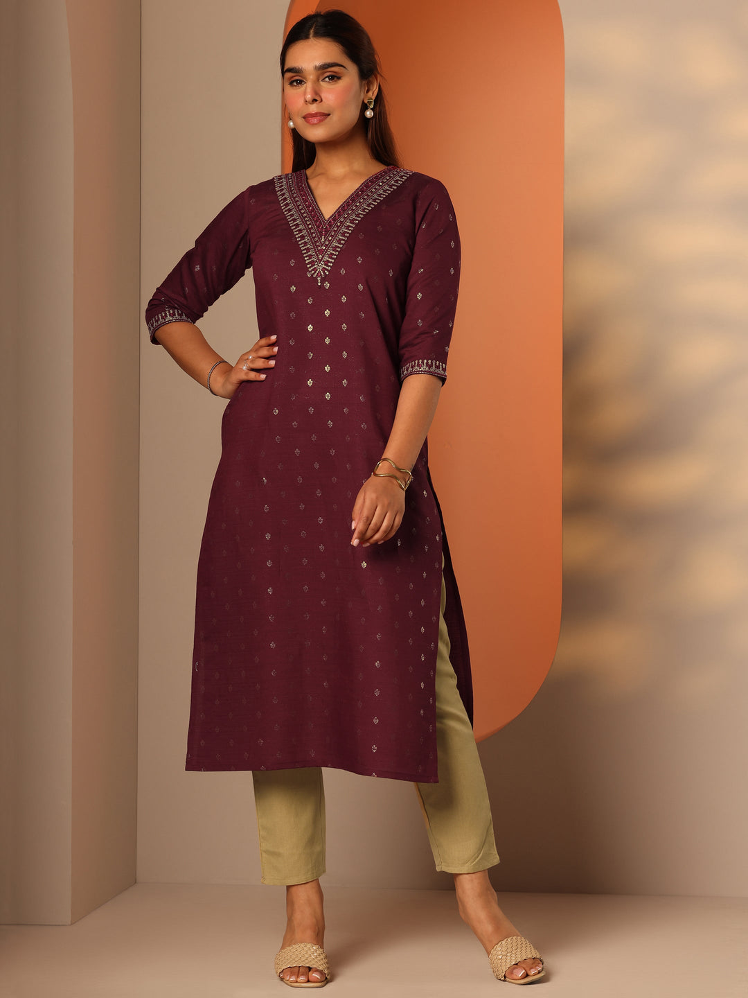  Maroon Printed Silk Blend Straight Kurta 