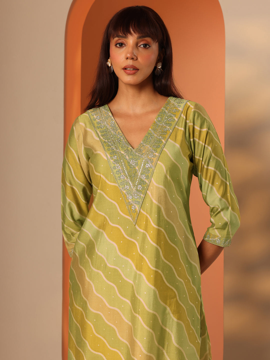  Green Printed Silk Blend Straight Kurta 