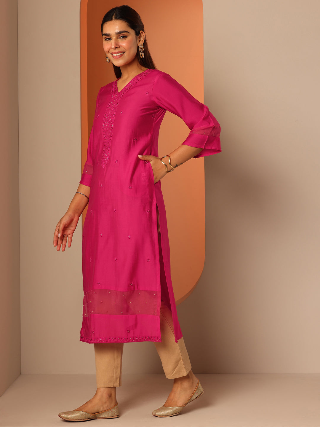  Pink Embroidered Silk Blend Straight Kurta 