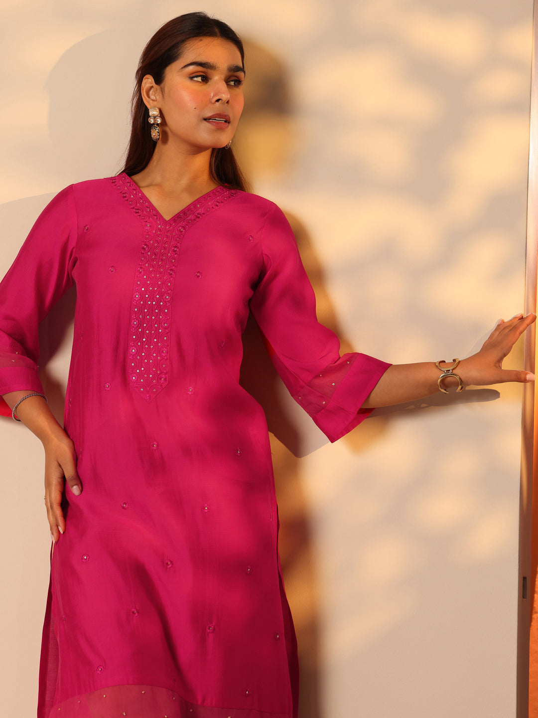  Pink Embroidered Silk Blend Straight Kurta 