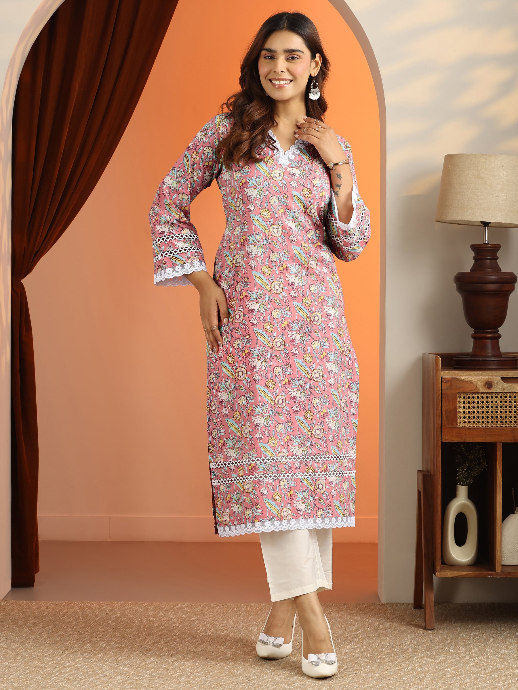 Pink Printed Cotton Straight Kurta