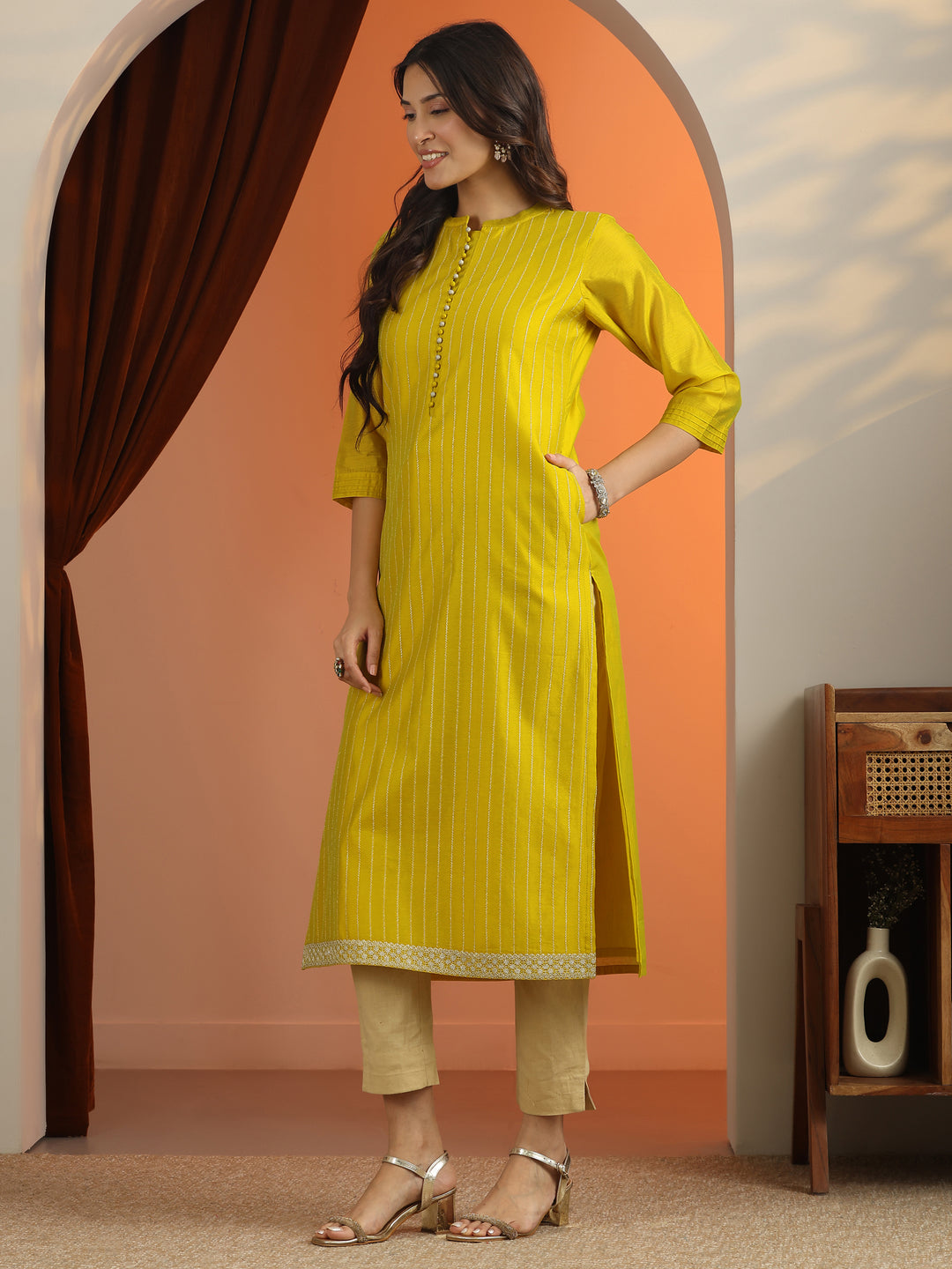  Yellow Embroidered Silk Blend Straight Kurta 