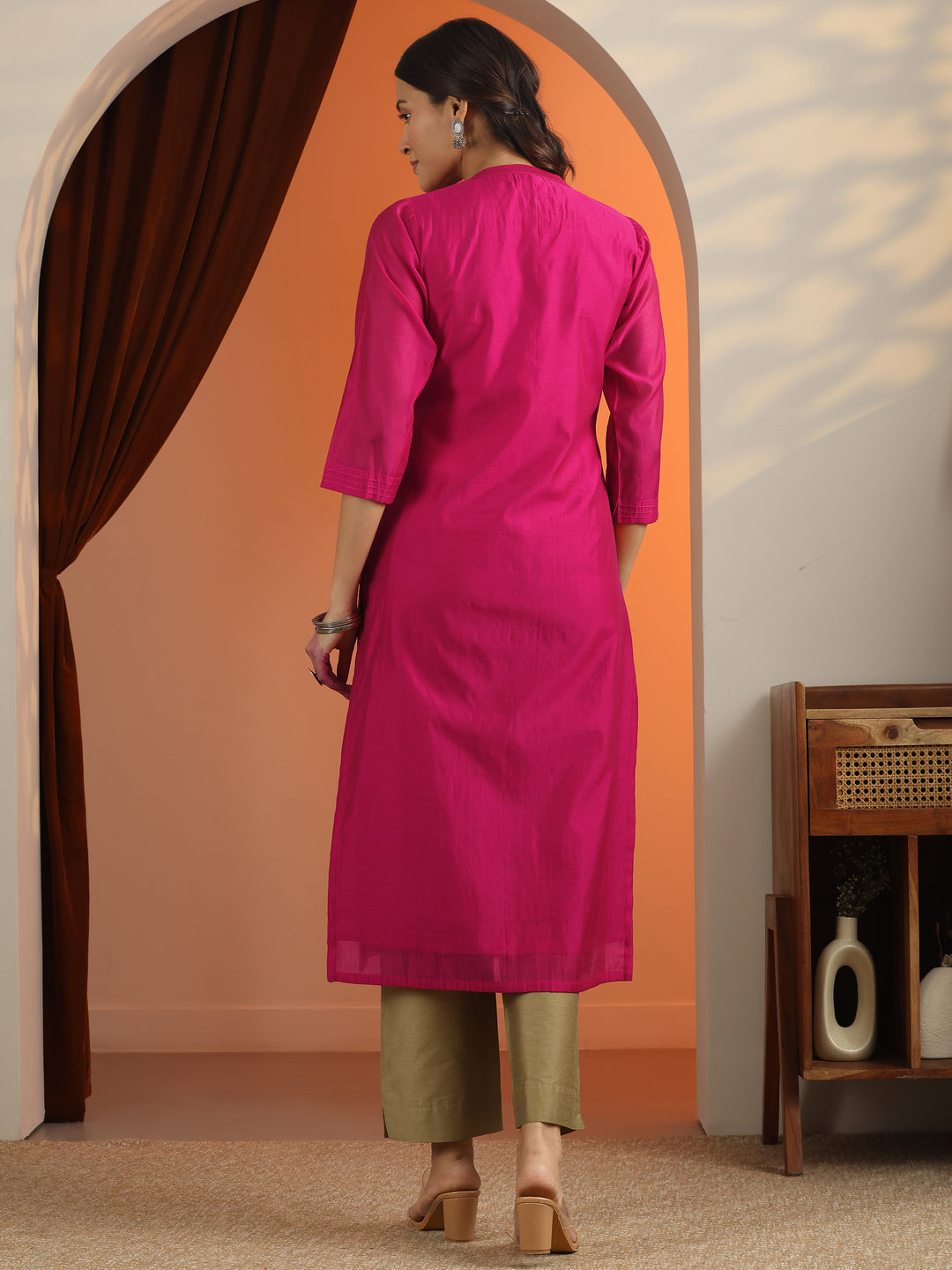  Pink Embroidered Silk Blend Straight Kurta 