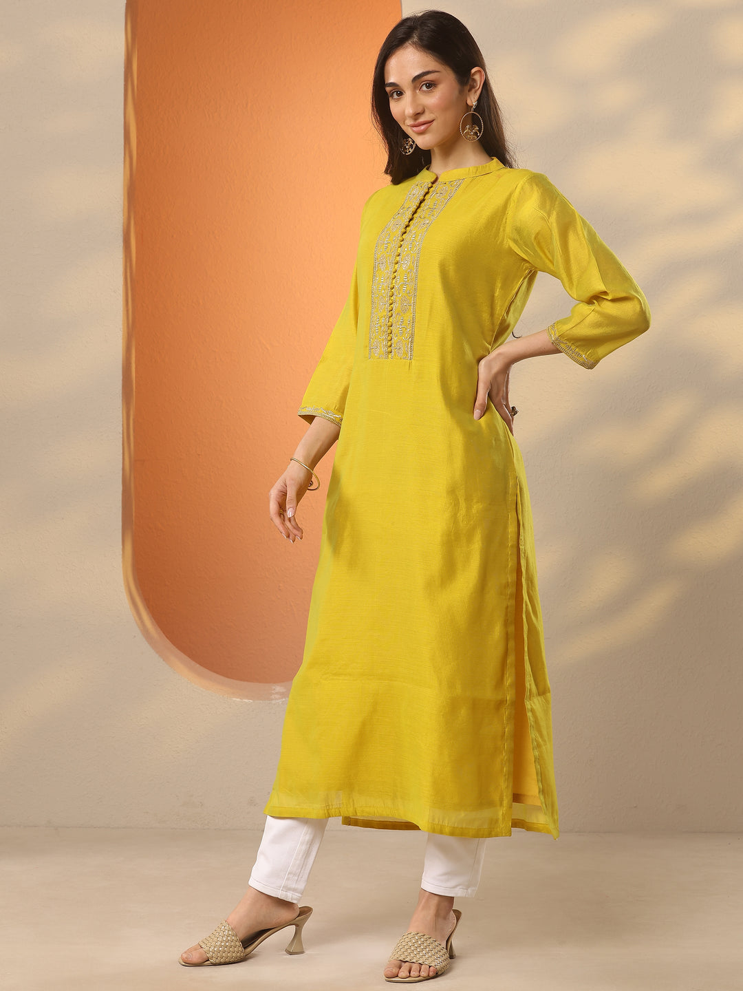  Yellow Embroidered Silk Blend Straight Kurta 