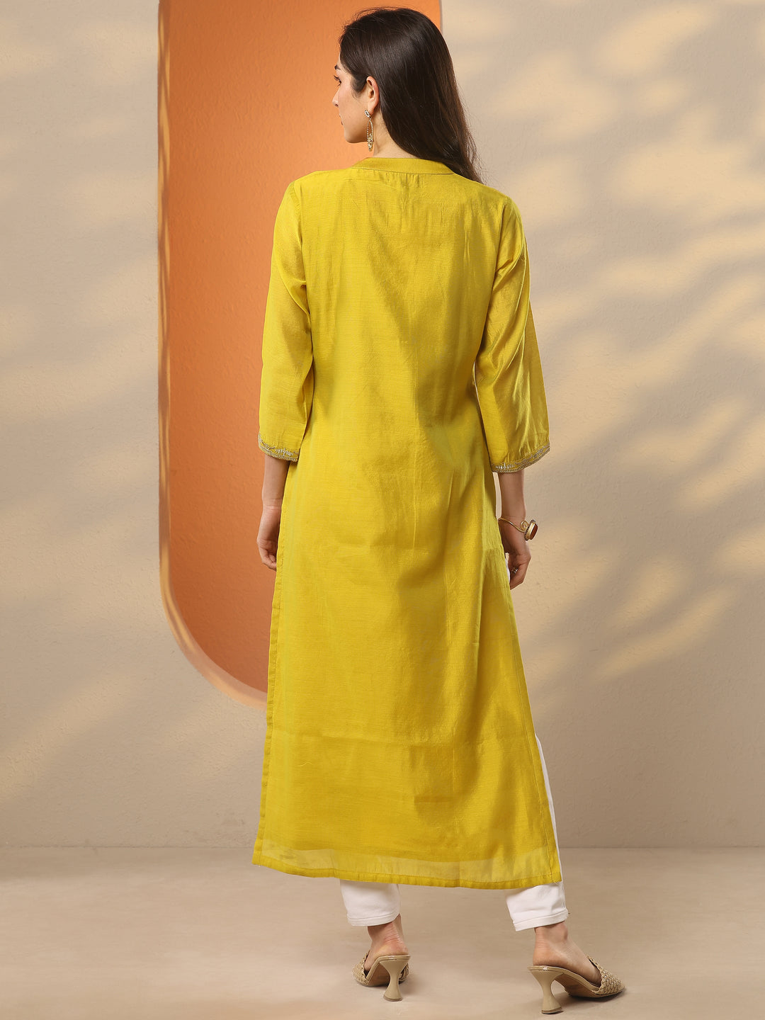  Yellow Embroidered Silk Blend Straight Kurta 