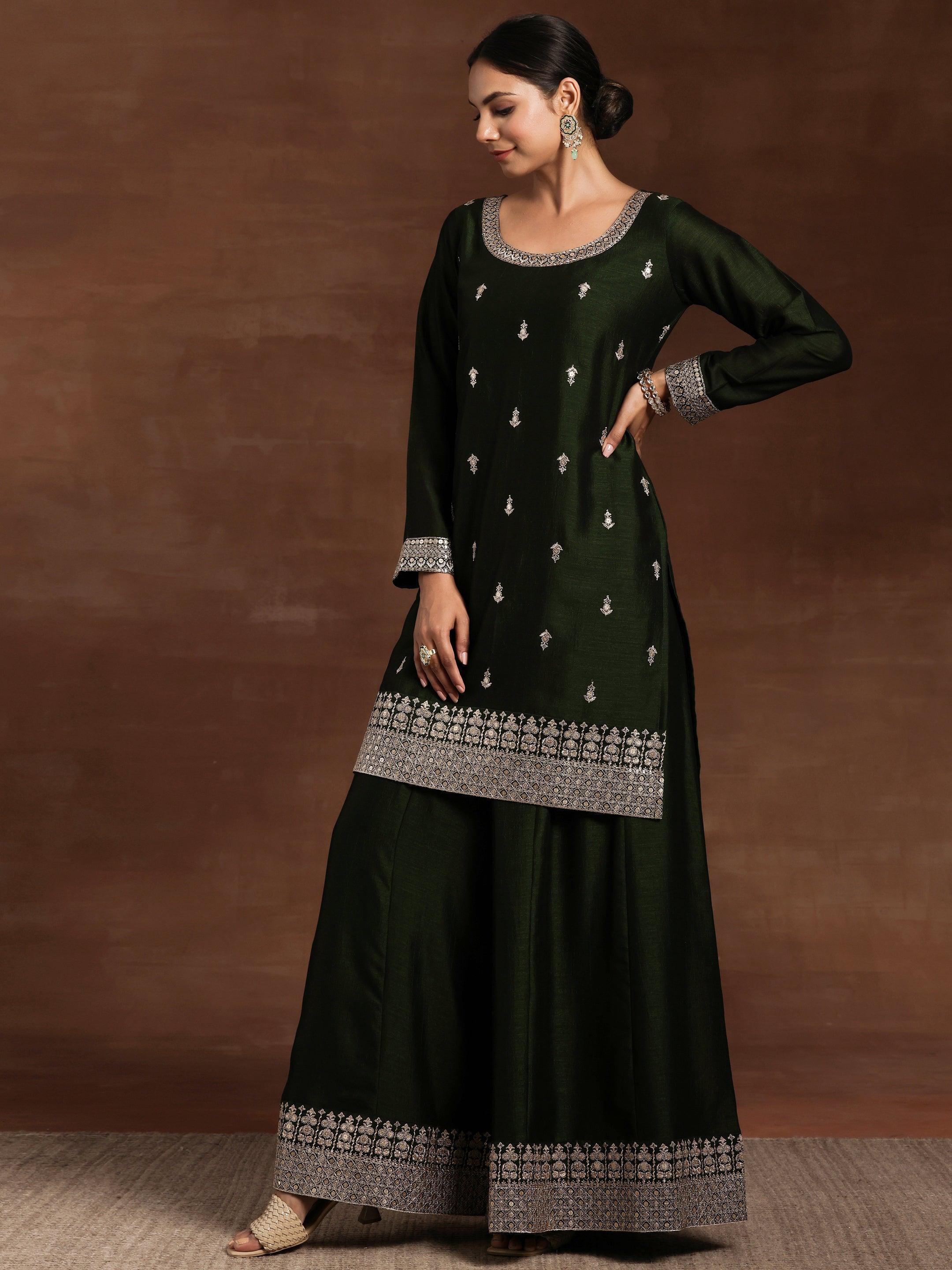 Green Embroidered Silk Blend Straight Suit With Dupatta