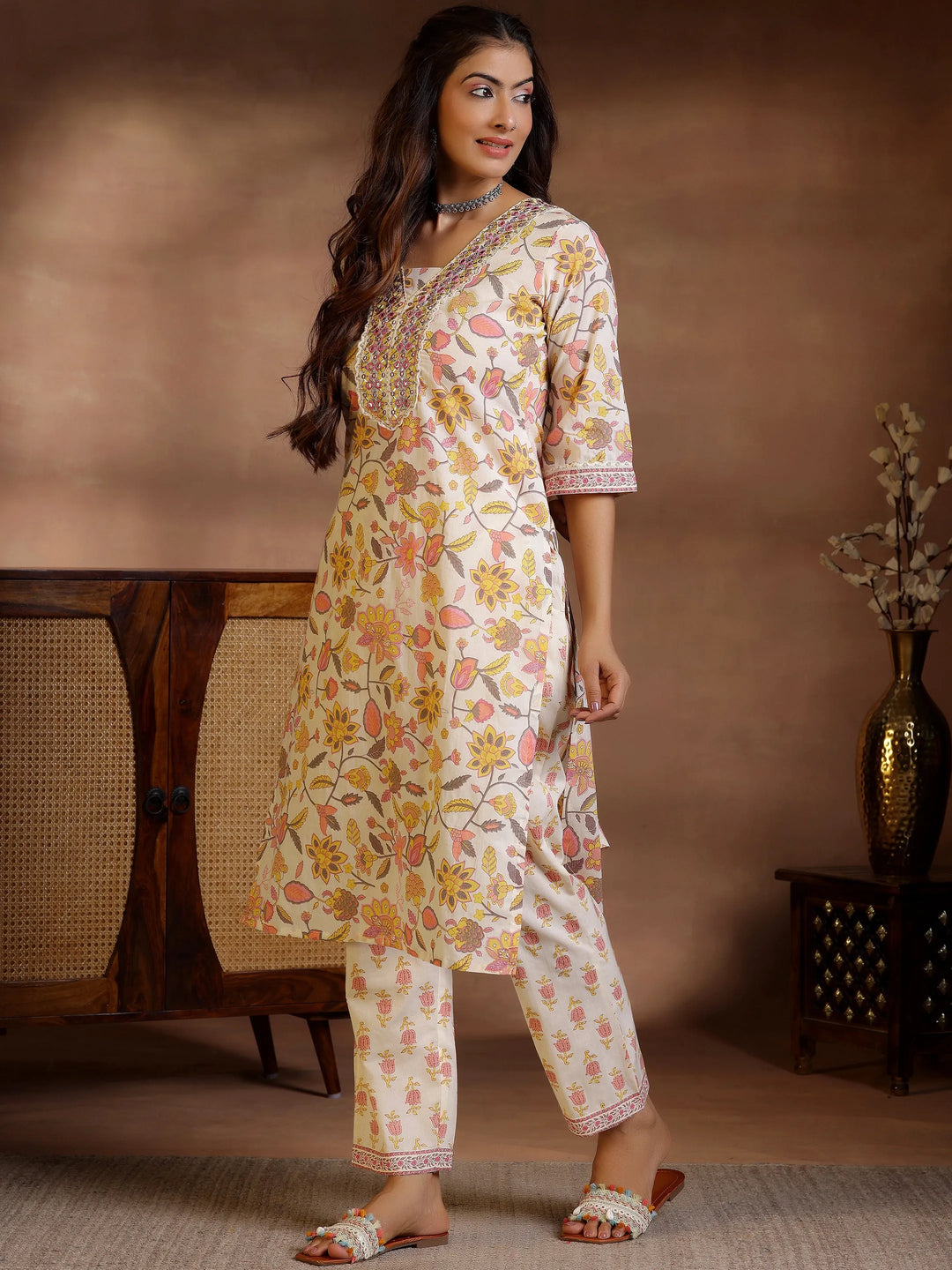  Off white Printed Cotton Straight Kurta With Palazzos 