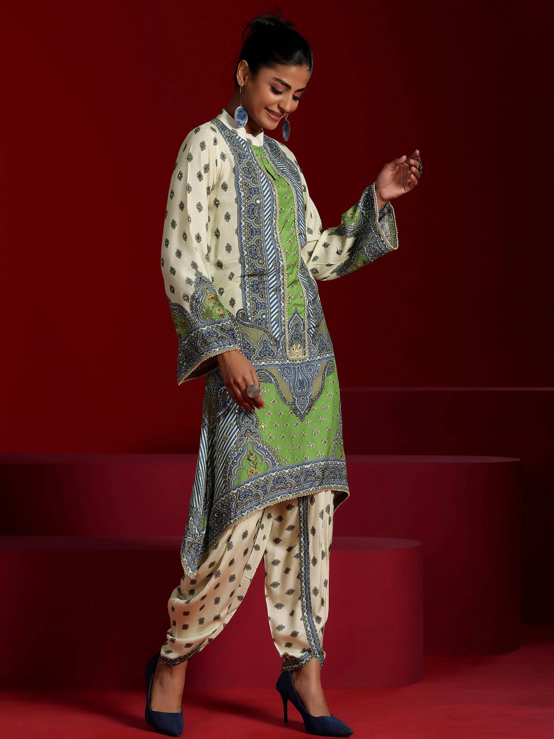  Libas Art Off White Printed Muslin Co-Ords 