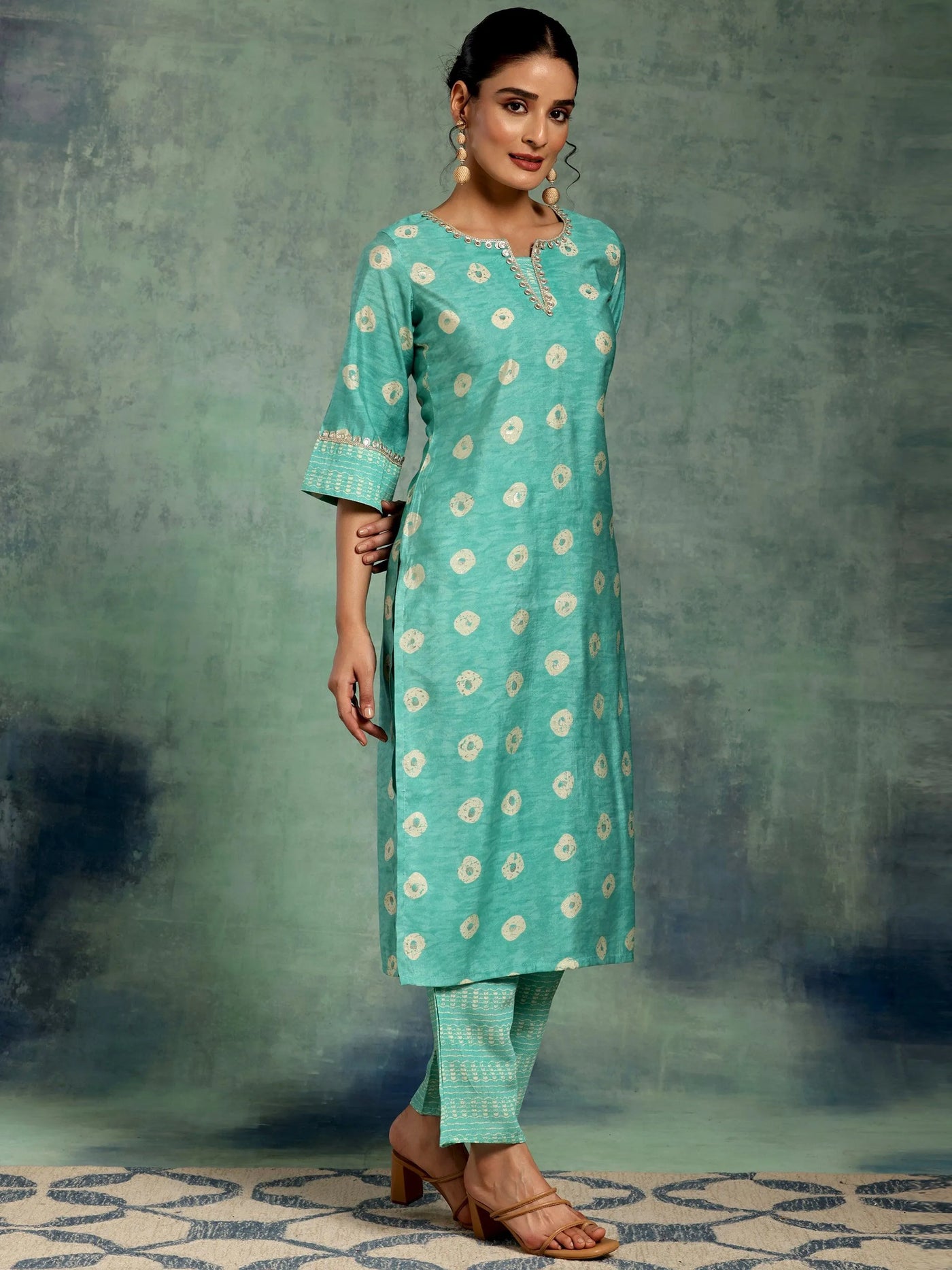 Green Printed Silk Blend Straight Kurta Set