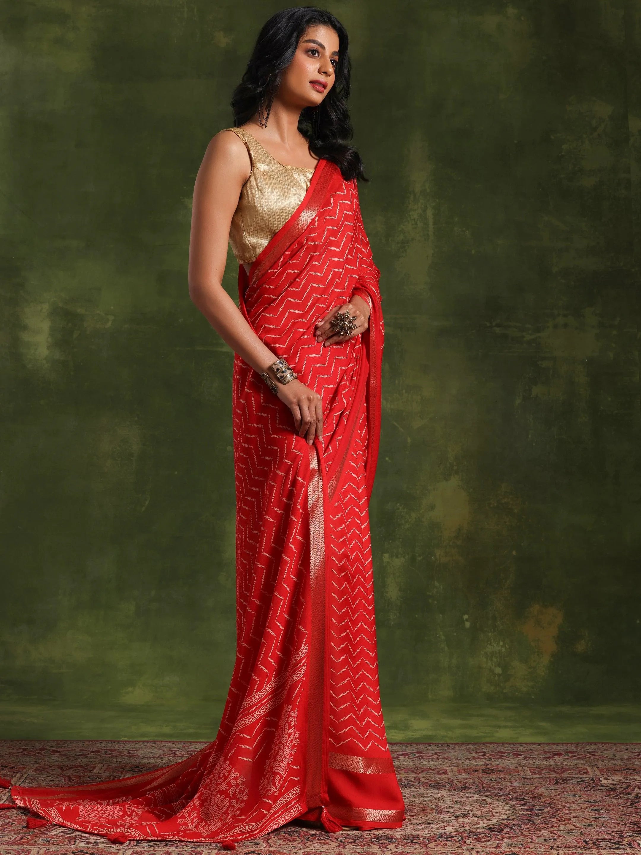Red Printed Silk Blend Saree With Unstitched Blouse Piece main image 0