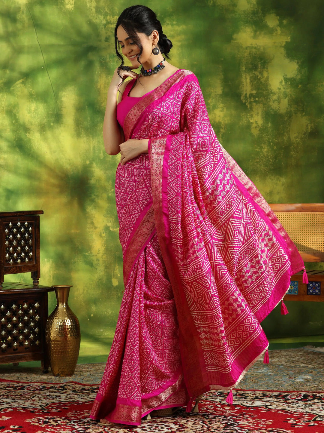 Pink Printed Silk Blend Saree With Unstitched Blouse Piece - Libas 