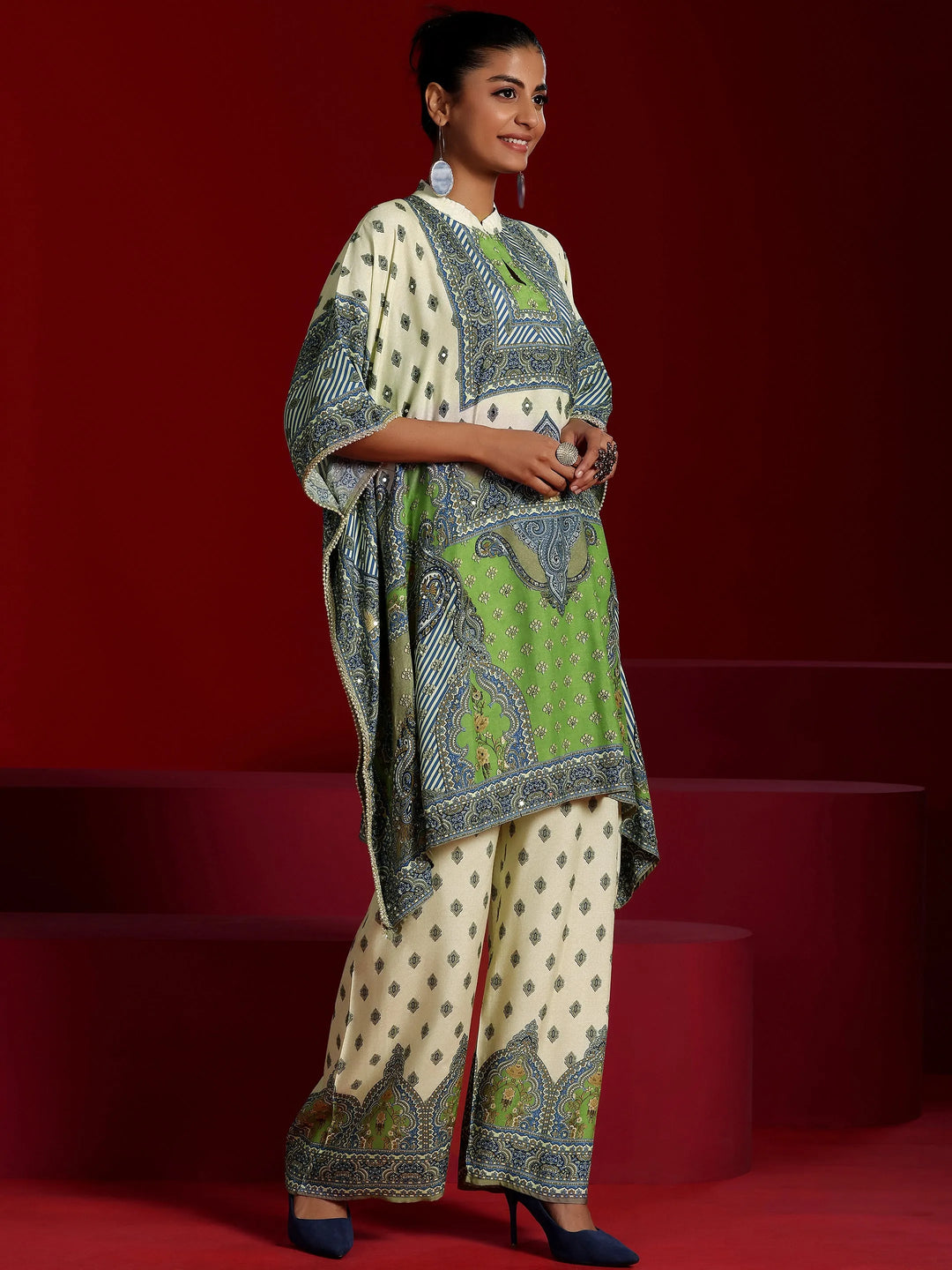  Libas Art Off White Printed Muslin Co-Ords 