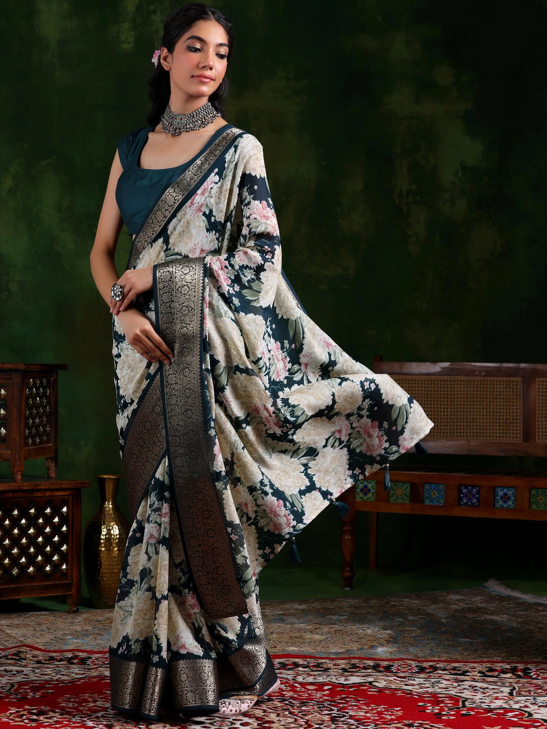 Teal Printed Silk Blend Saree With Unstitched Blouse Piece - Libas