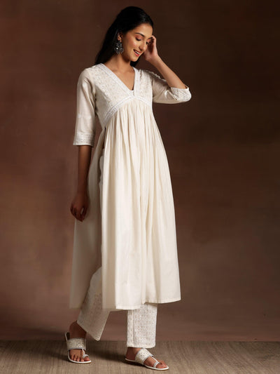 Alizeh Off white Embroidered Cotton A-Line Kurta With Palazzos & Dupatta - Libas